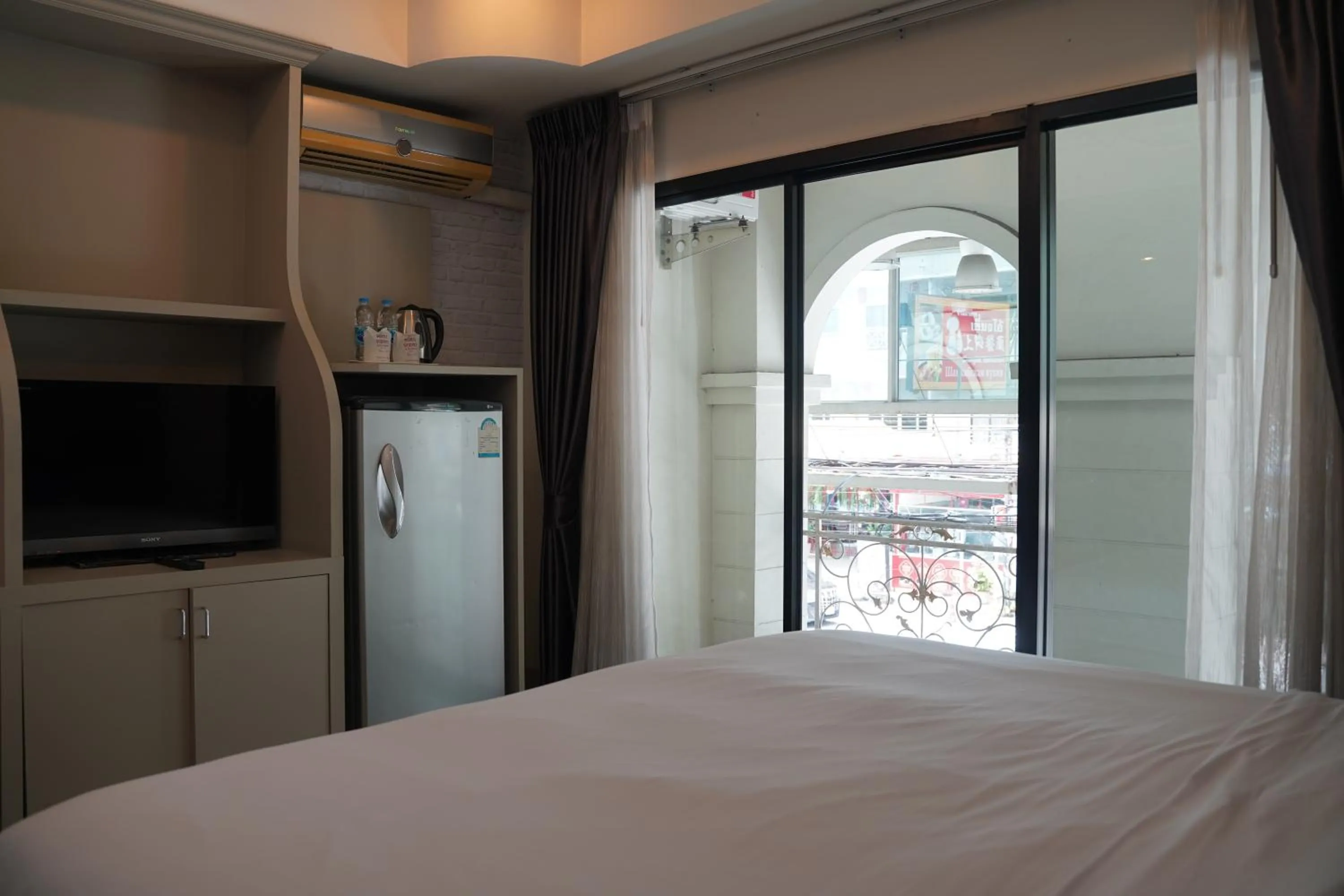 TV and multimedia, Bed in V Style Pattaya North Beach