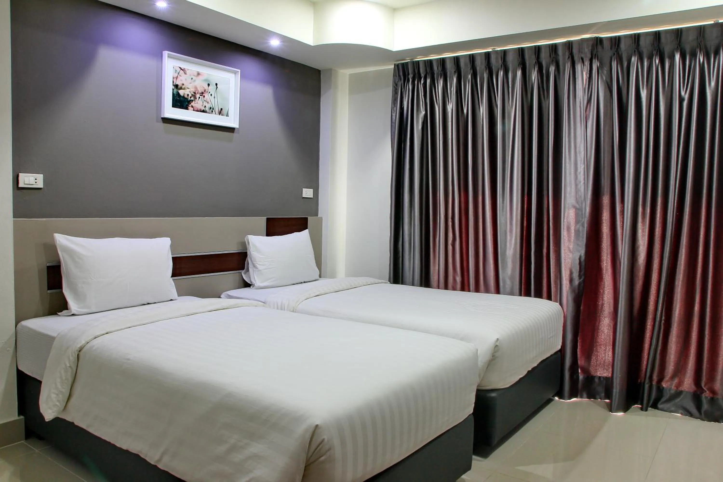 Bed in V Style Pattaya North Beach
