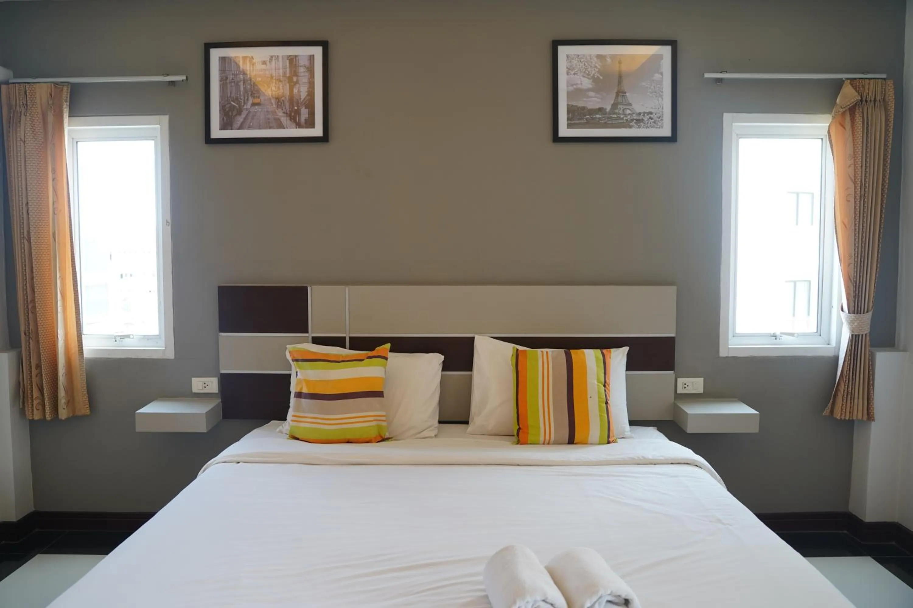 Bed in V Style Pattaya North Beach