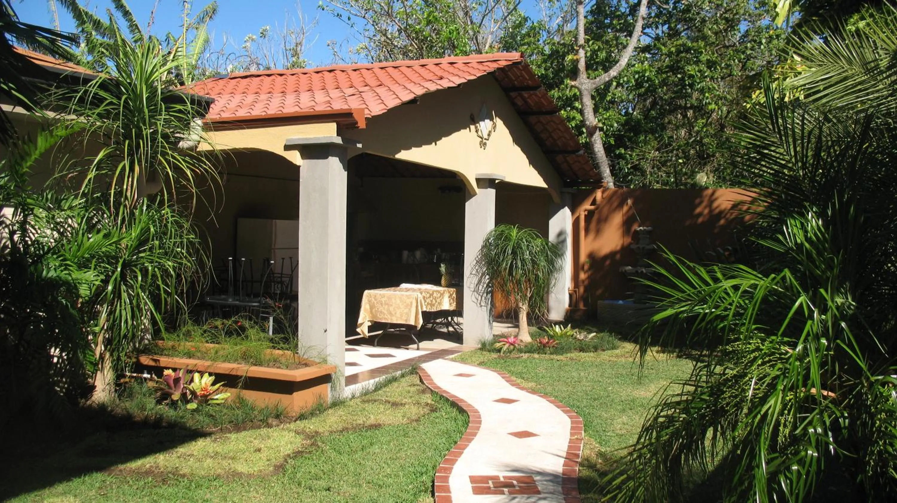 Restaurant/places to eat in Hotel Santa Maria Inn