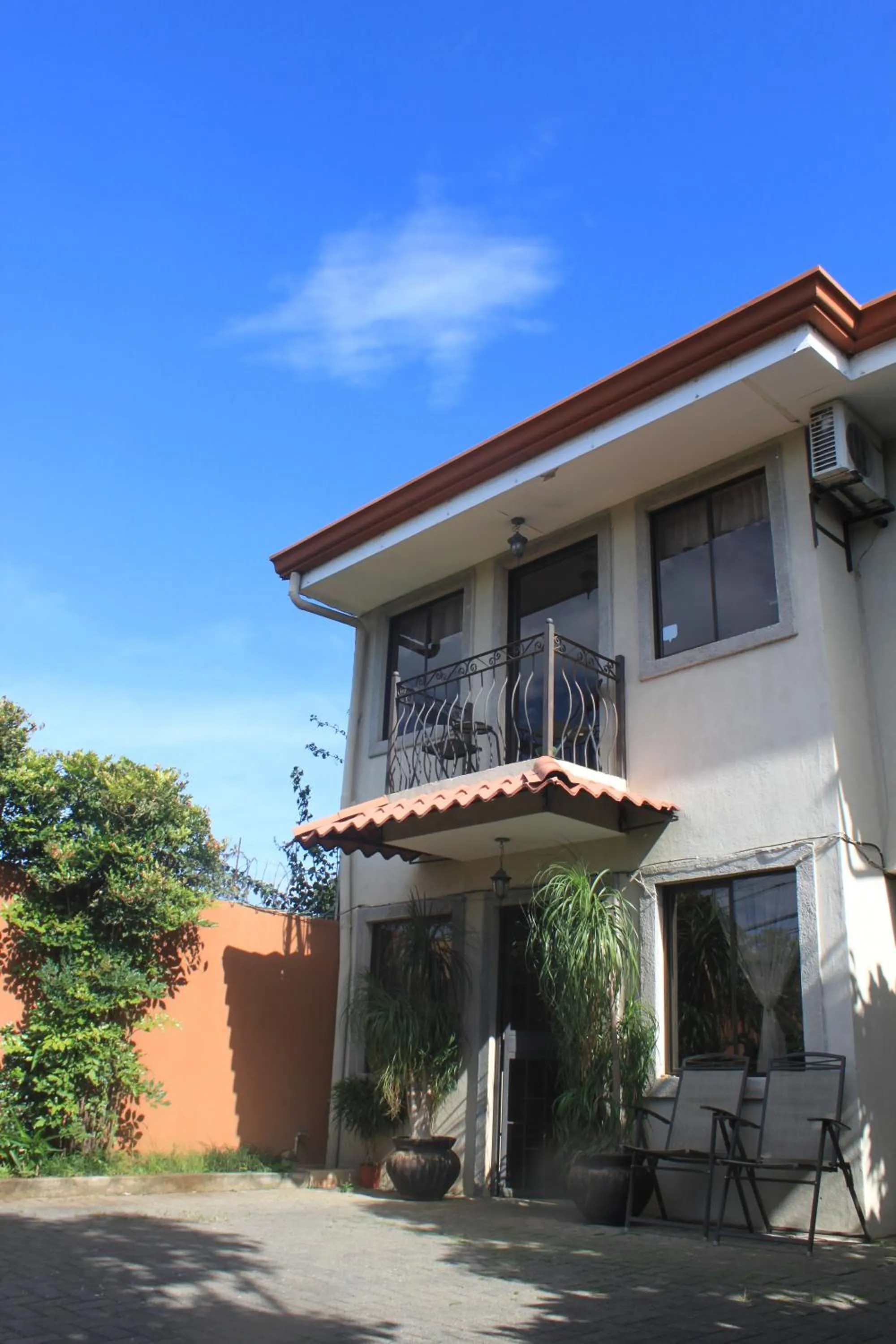 Facade/entrance in Hotel Santa Maria Inn