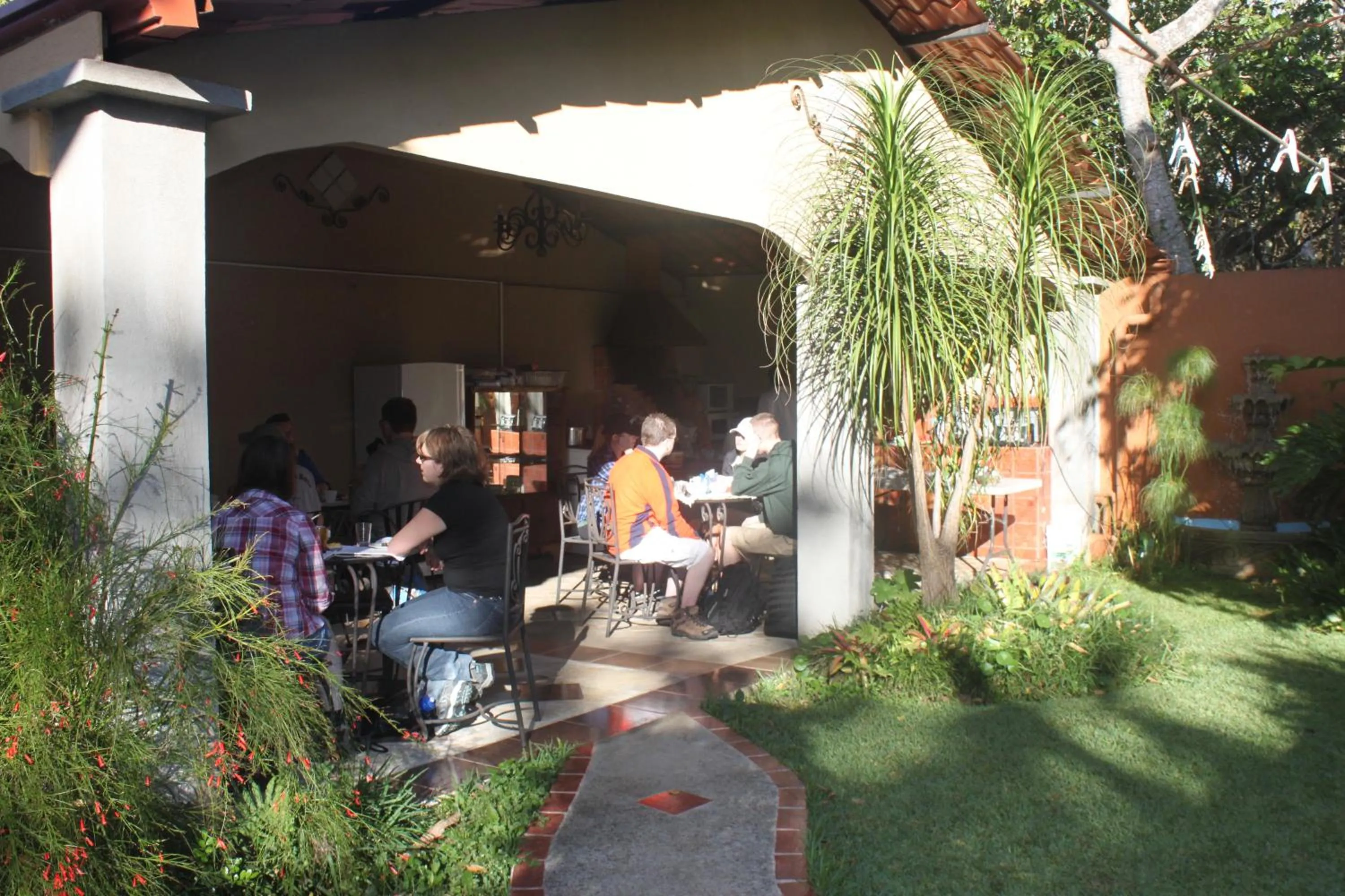 Restaurant/places to eat in Hotel Santa Maria Inn