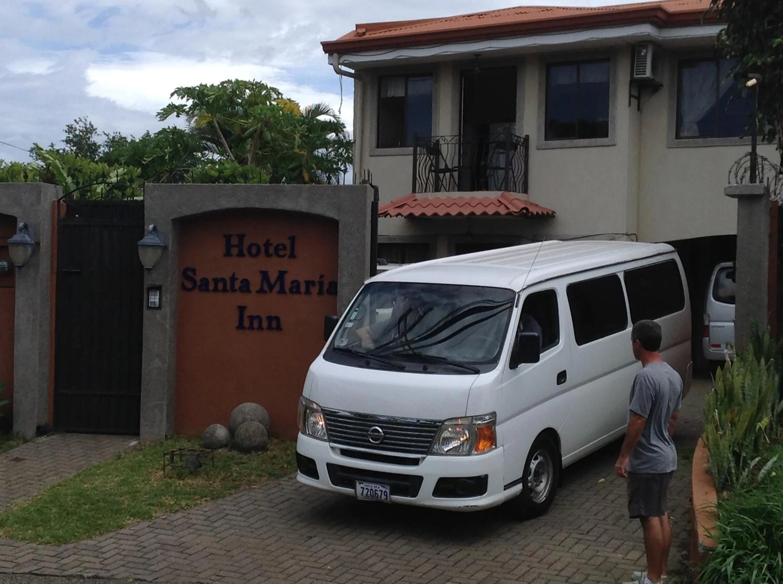 Facade/entrance in Hotel Santa Maria Inn