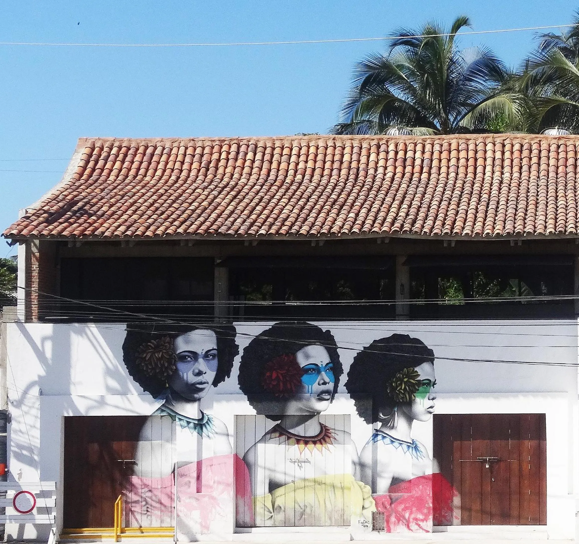 Facade/entrance in Santuario Getsemani Hostel
