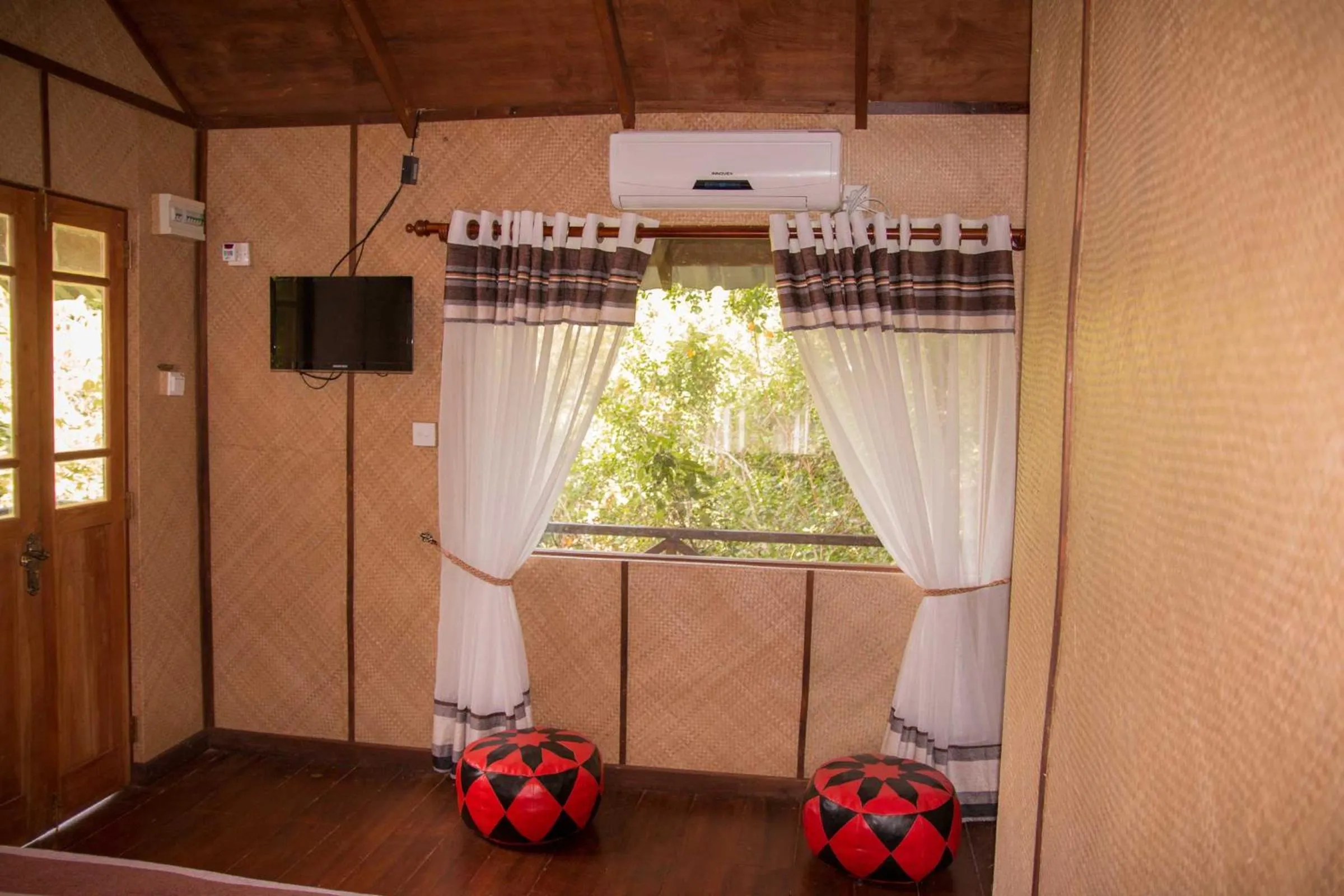 Living room in The Thick Forest