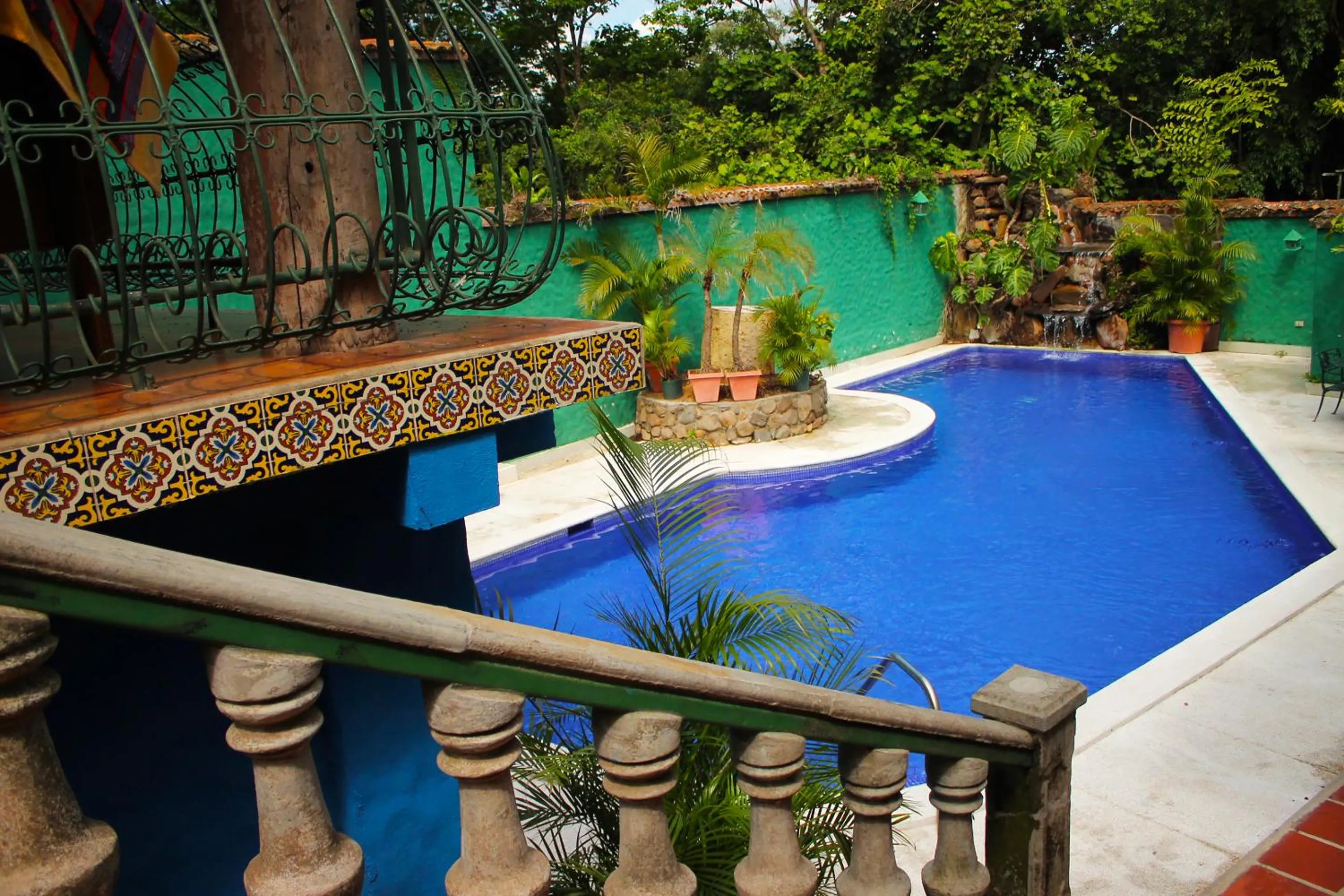 Swimming pool in La Posada de Suchitlan