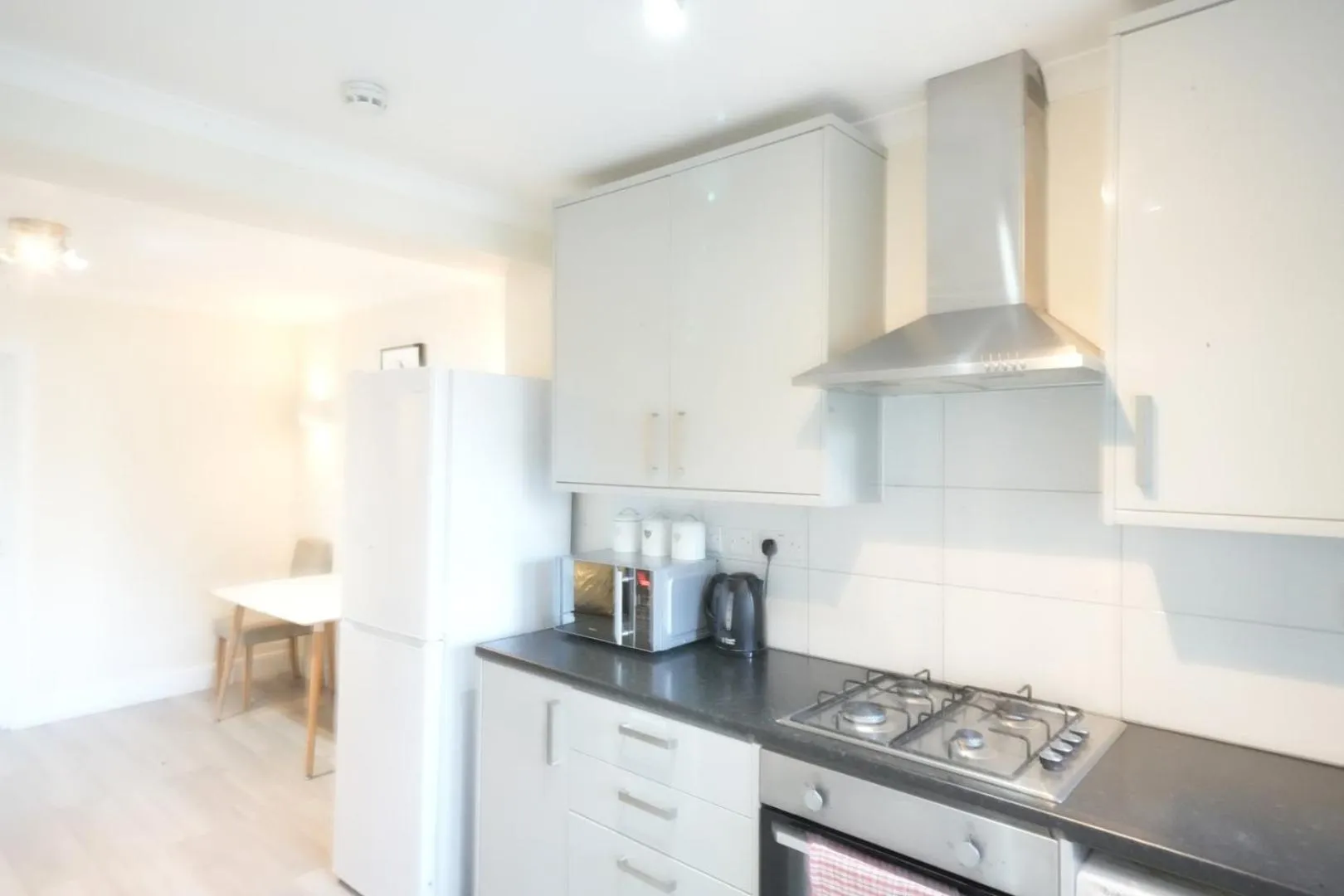 Coffee/tea facilities in The Close Airport