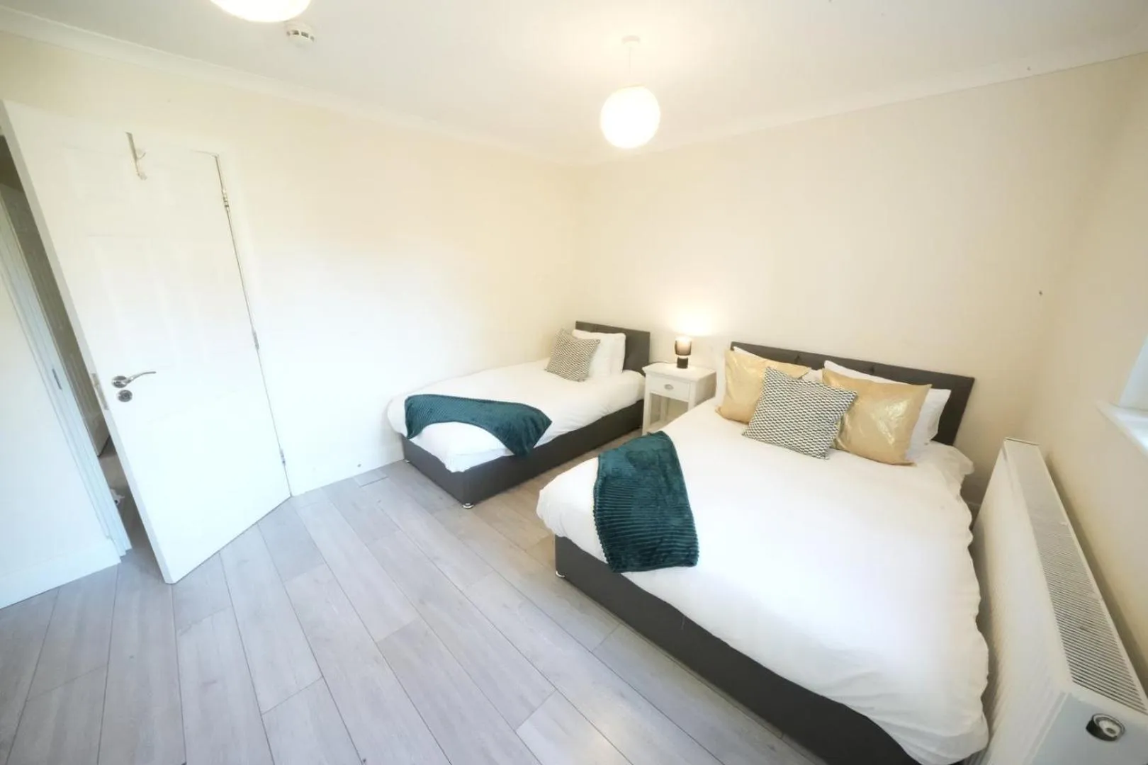 Bed in The Close Airport