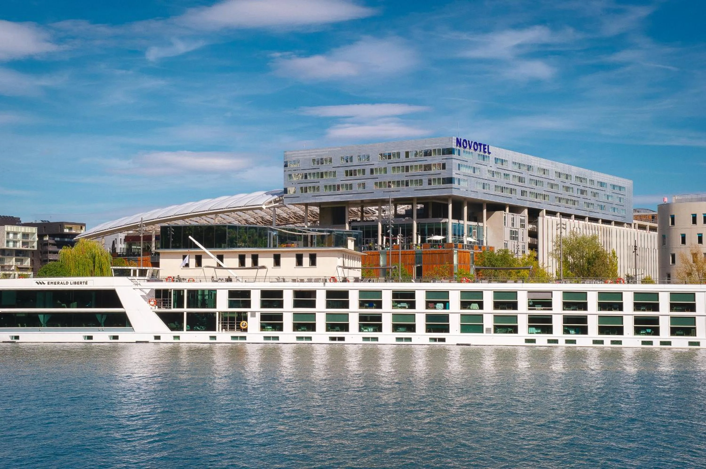 Property building in Novotel Lyon Centre-Confluence Bord de Saone