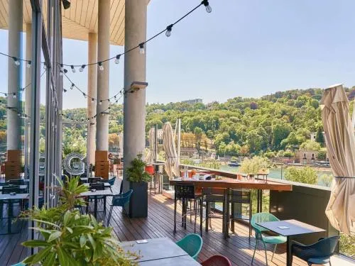 Novotel Lyon Centre-Confluence Bord de Saone