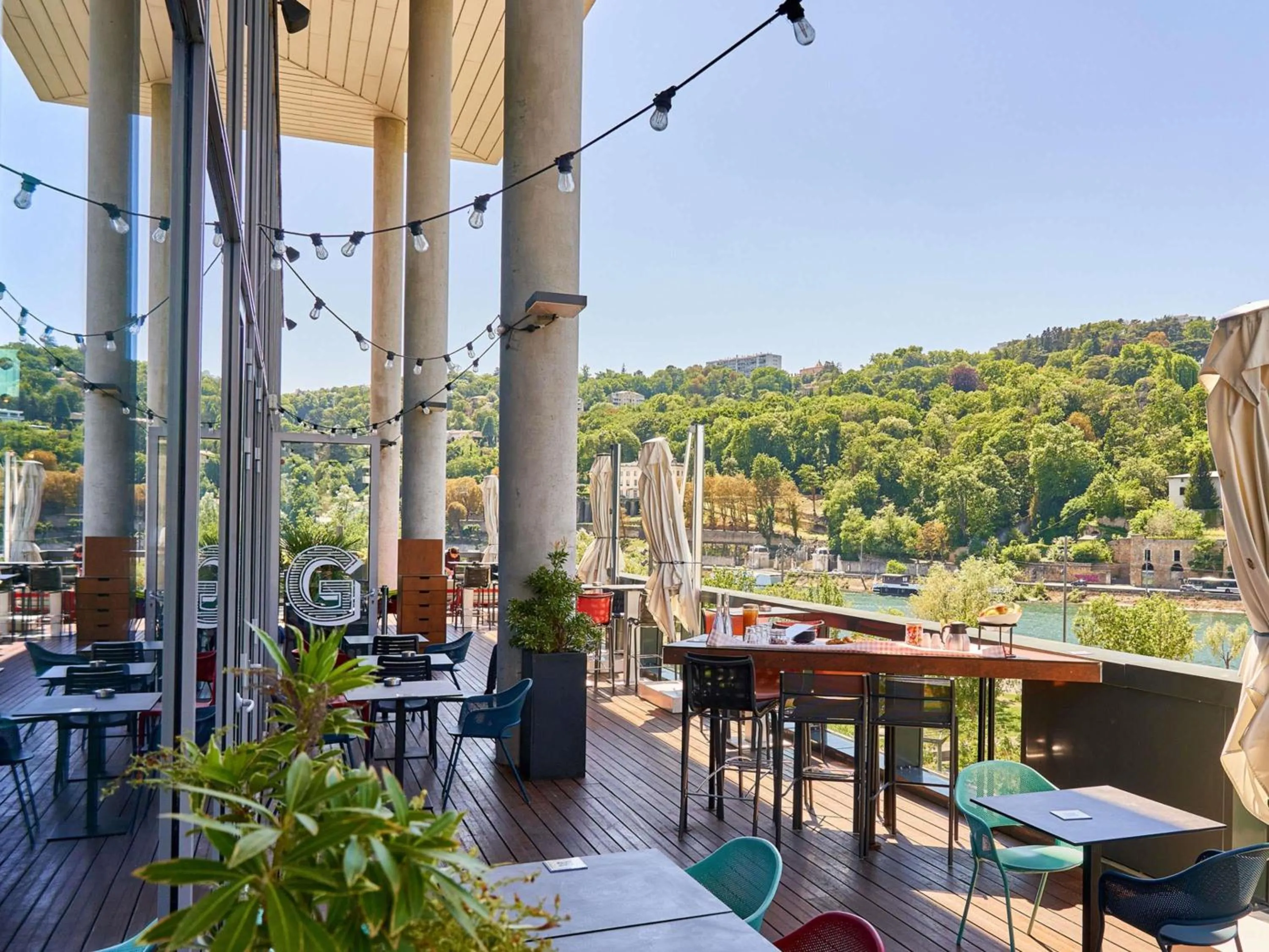 Property building in Novotel Lyon Centre-Confluence Bord de Saone