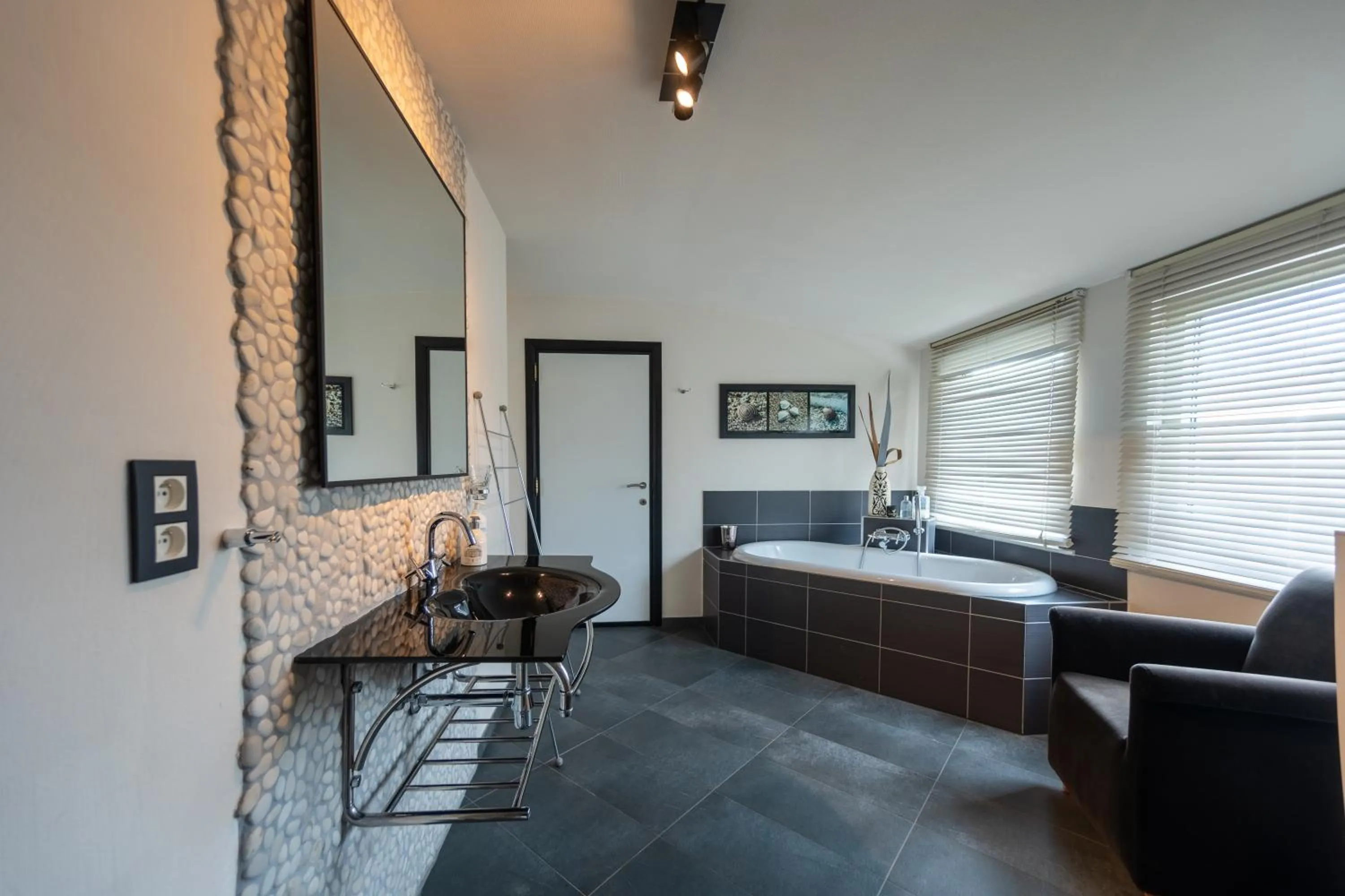 Bathroom in Guesthouse De Witte Merel Deluxe