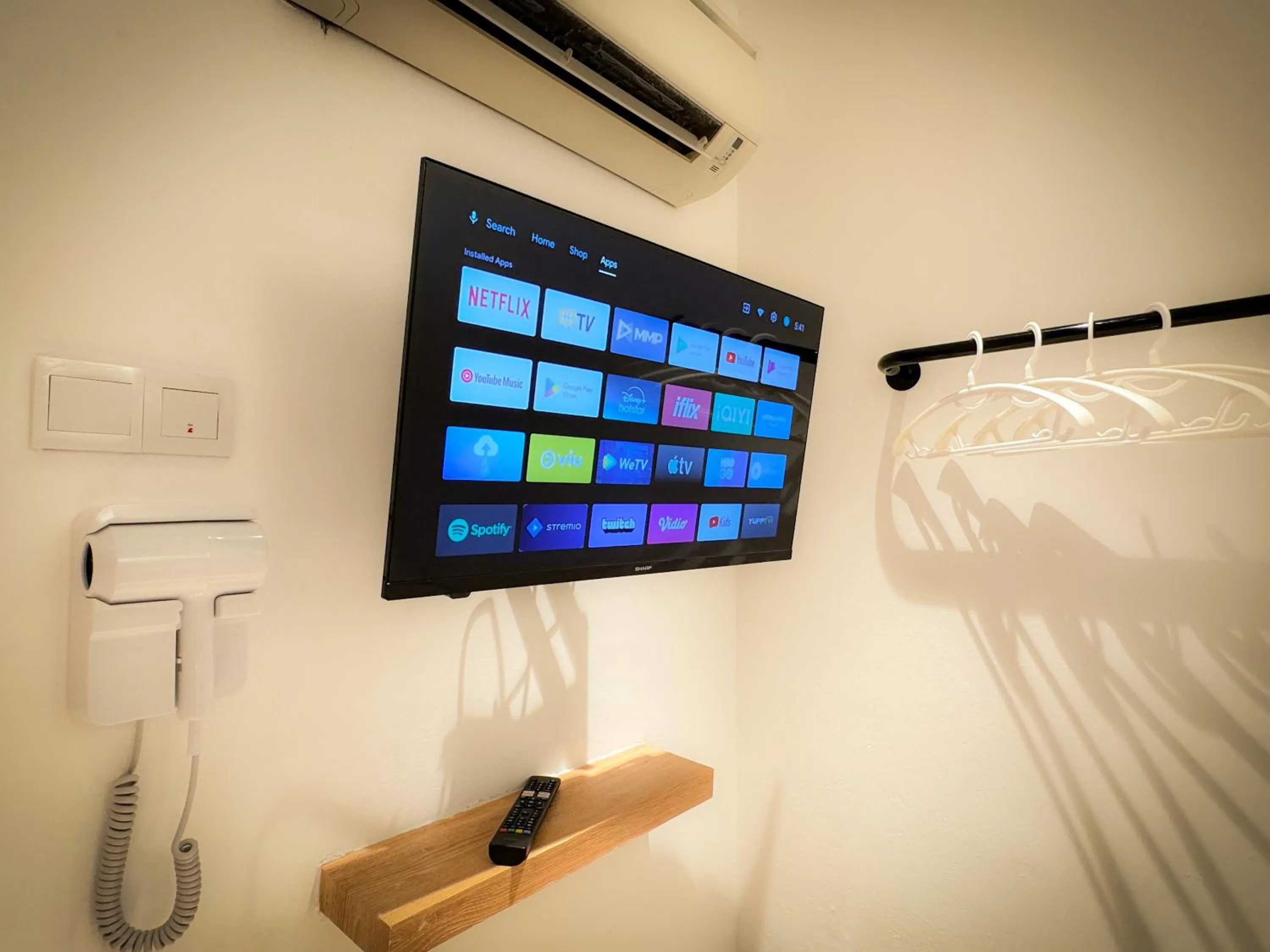 Bedroom in Apple 1 Hotel Queensbay