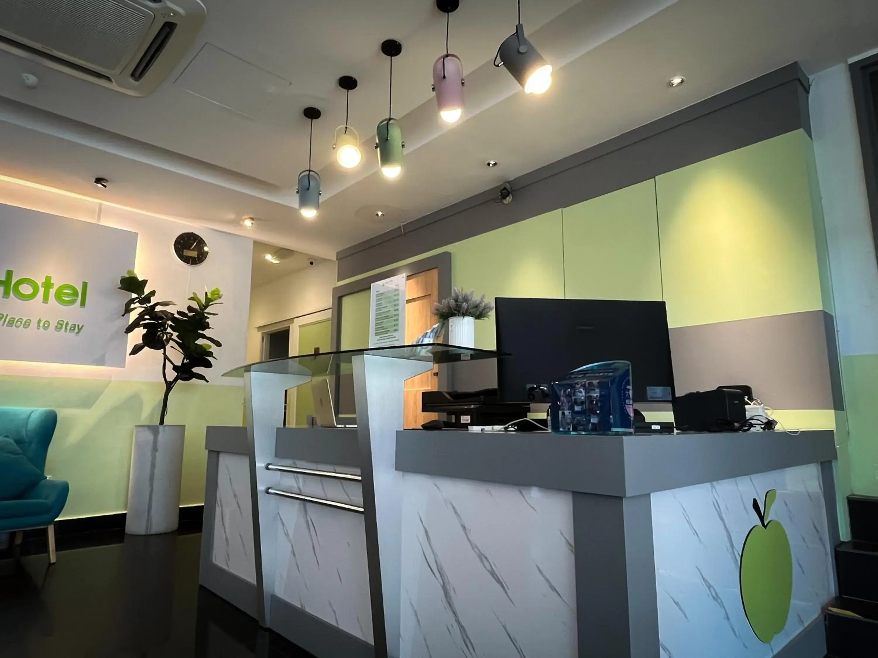 Lobby or reception in Apple 1 Hotel Queensbay Lobby or reception in Apple 1 Hotel Queensbay