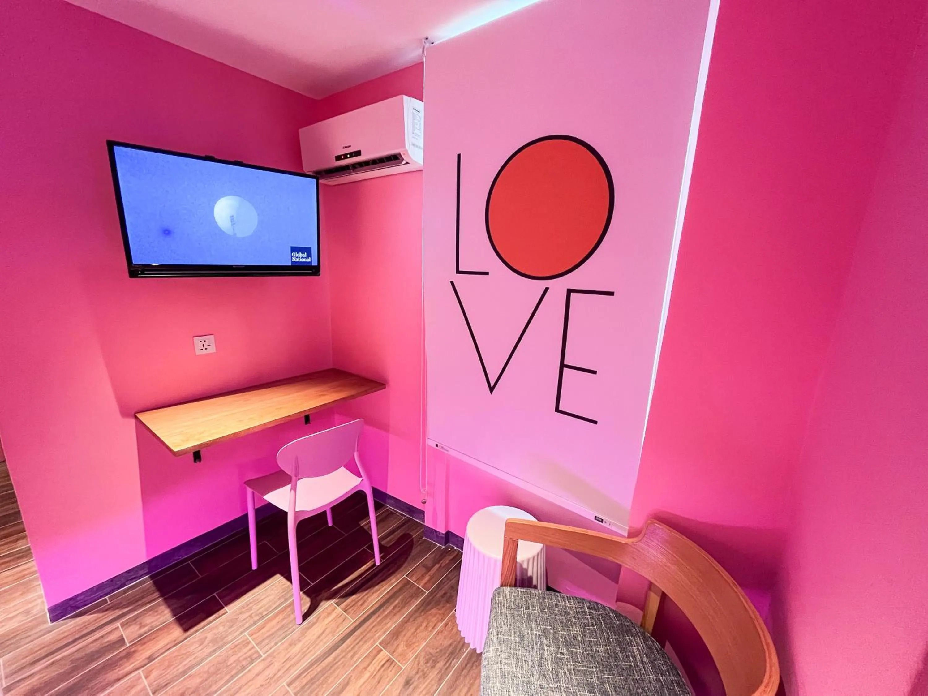 Bedroom in Apple 1 Hotel Queensbay