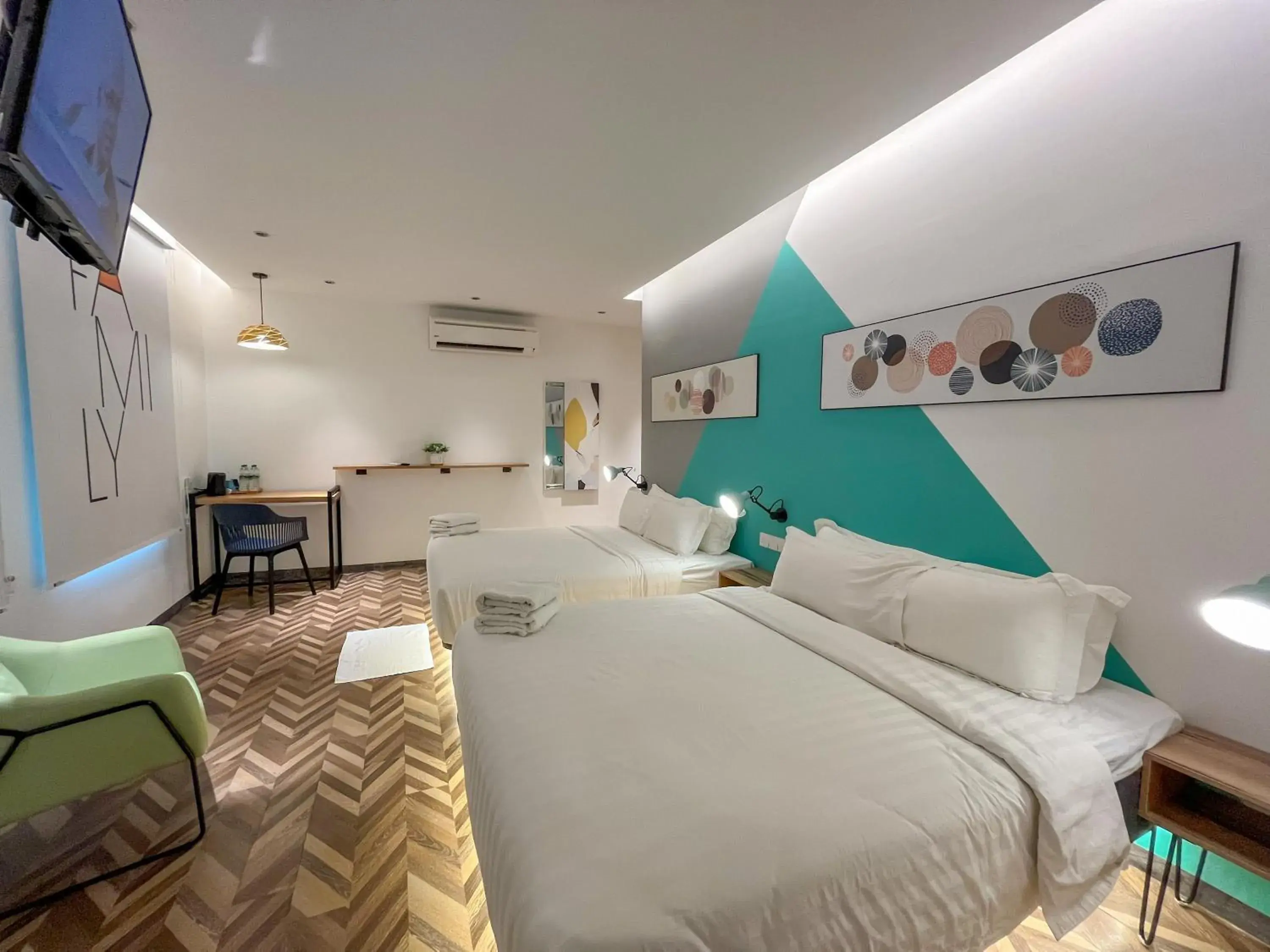 Photo of the whole room, Bed in Apple 1 Hotel Queensbay Photo of the whole room, Bed in Apple 1 Hotel Queensbay