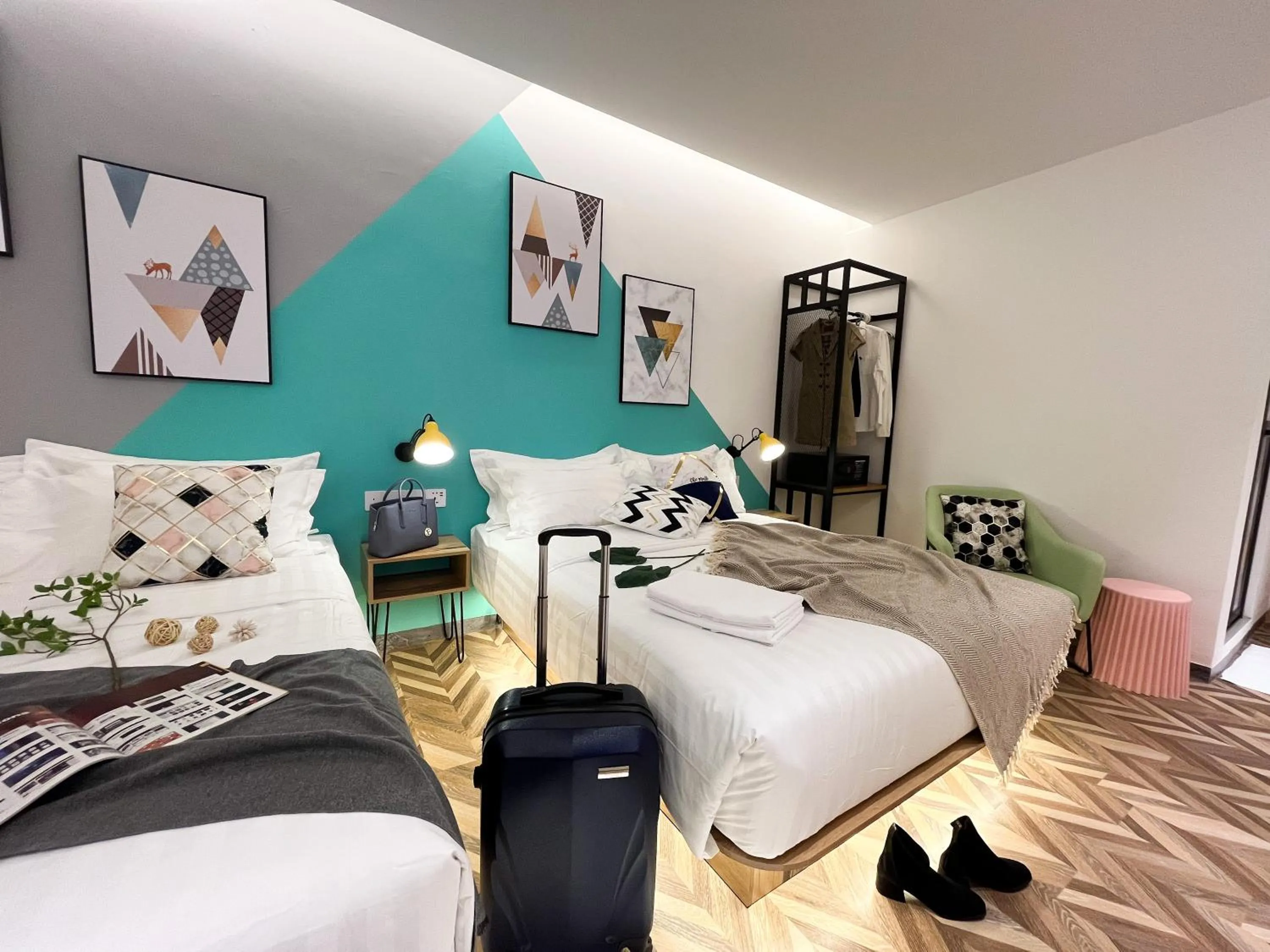 Photo of the whole room, Bed in Apple 1 Hotel Queensbay