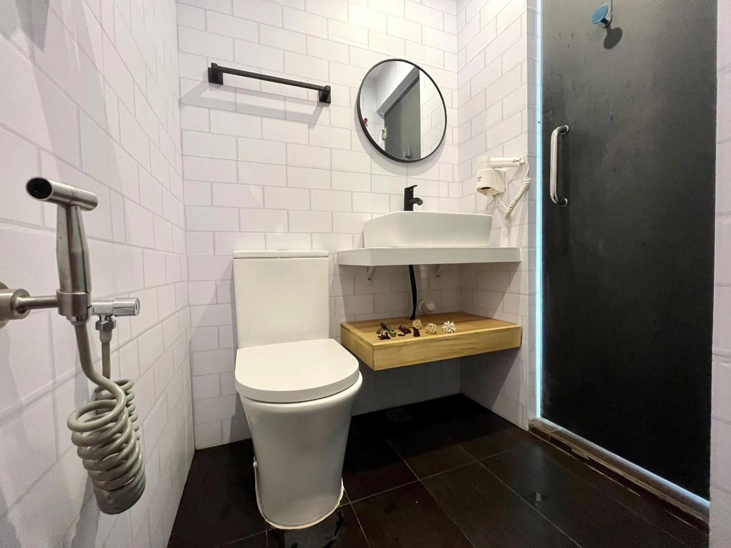 Bathroom in Apple 1 Hotel Queensbay