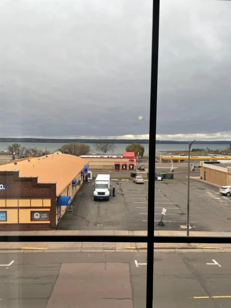 Lake view in Cobblestone Inn and Suites - Ashland