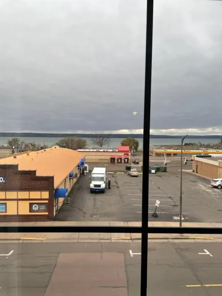 Lake view in Cobblestone Inn and Suites - Ashland Lake view in Cobblestone Inn and Suites - Ashland