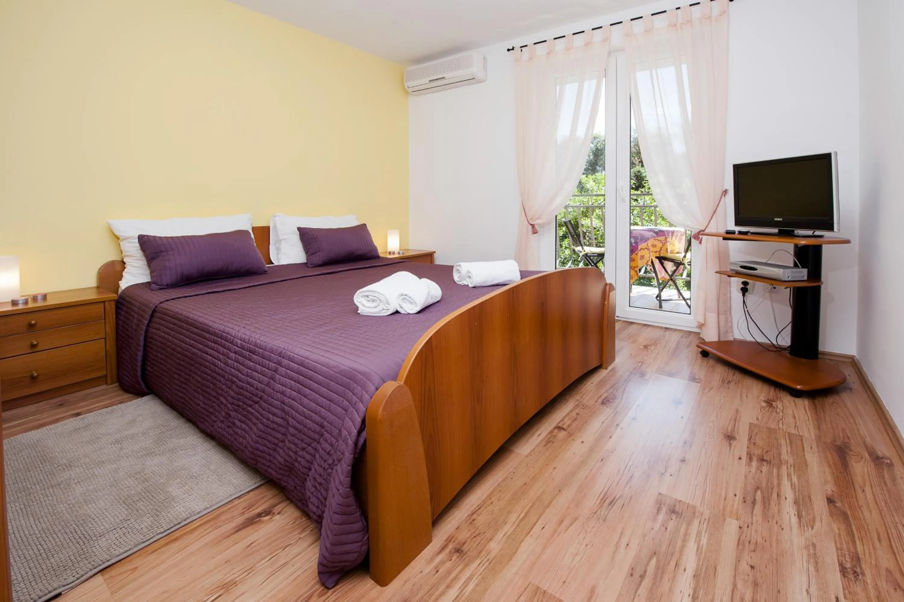 TV and multimedia, Bed in Apartments Villa Borik