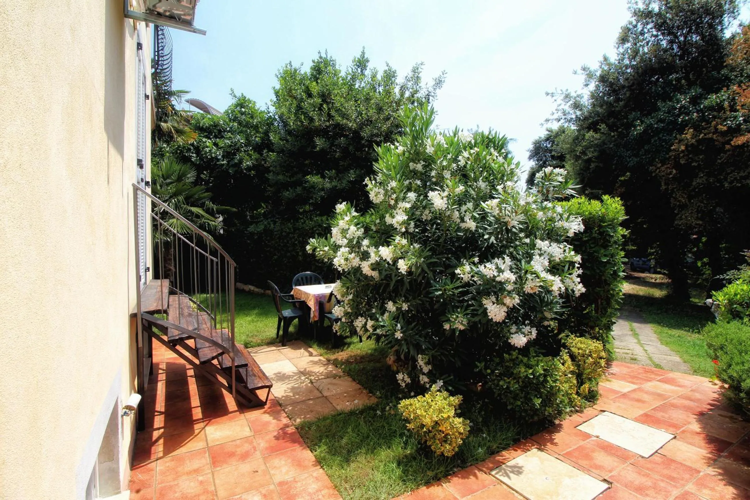 Garden in Apartments Villa Borik