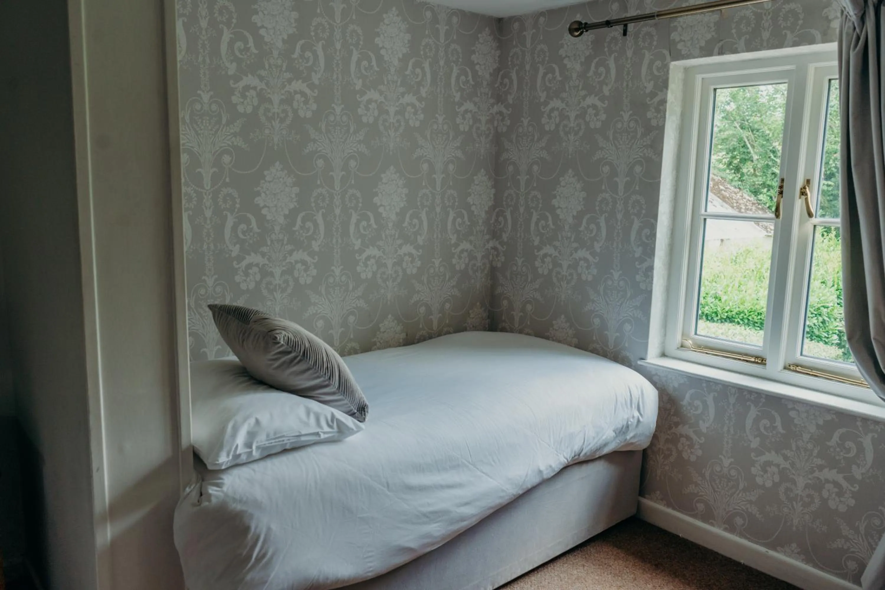 Bedroom, Bed in Lydford House