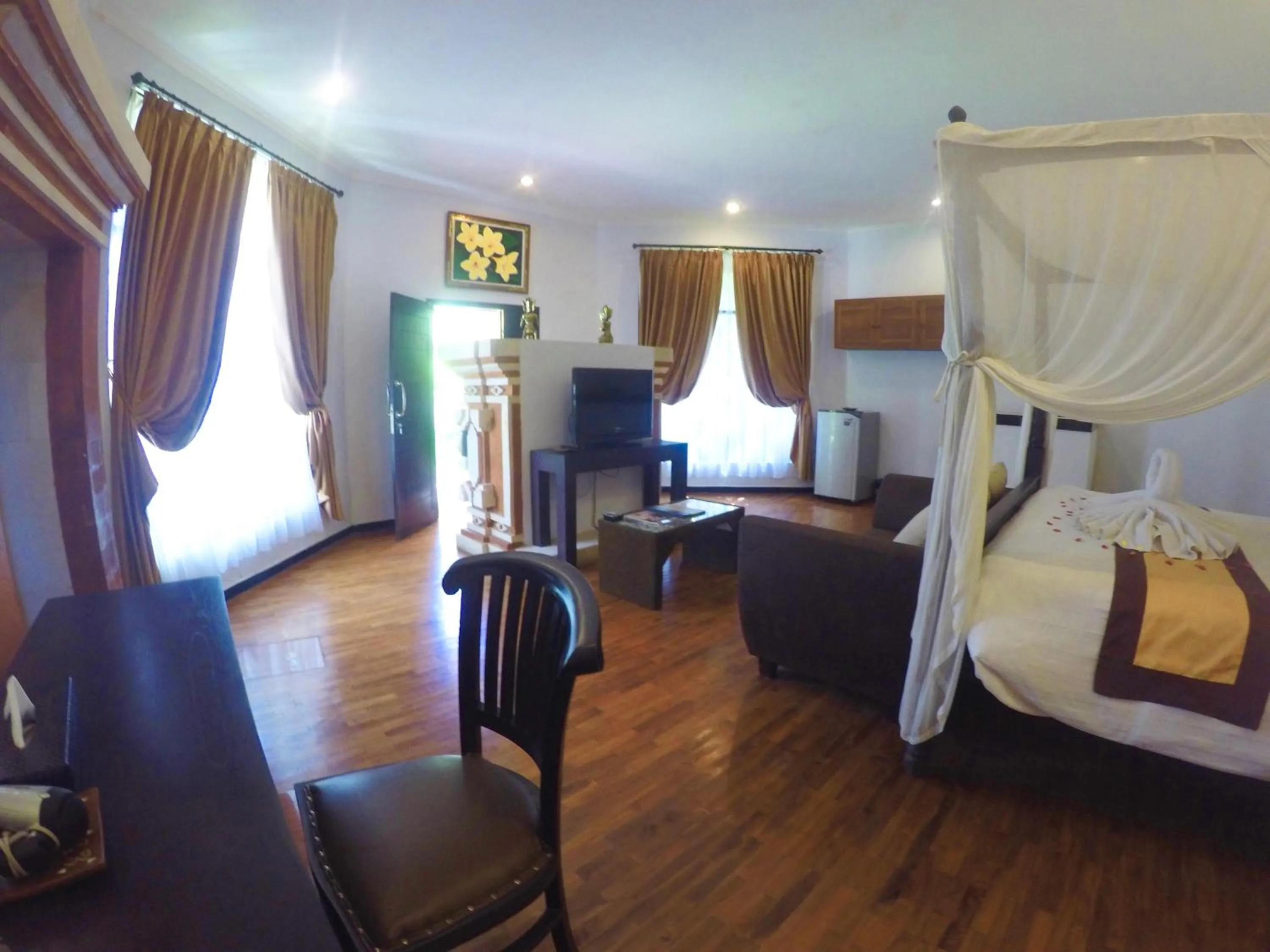 Living room, Bed in Mamo Hotel Uluwatu