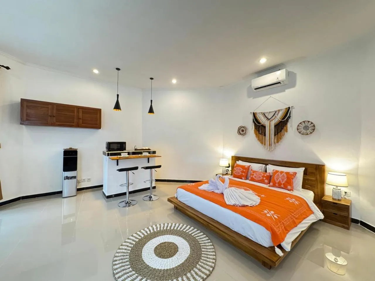 Bed in Mamo Hotel Uluwatu