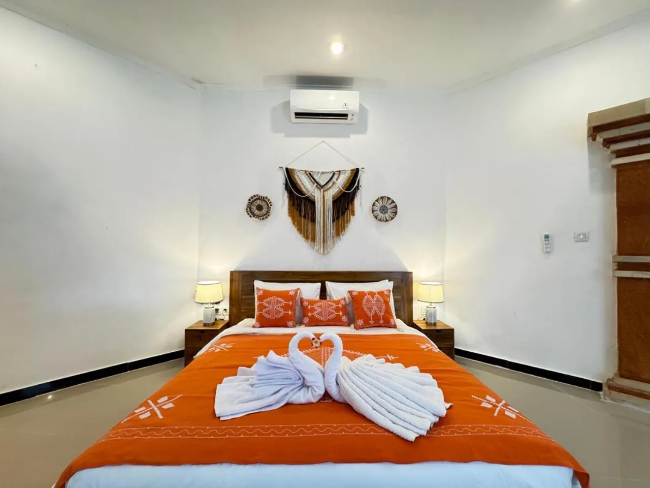 Bed in Mamo Hotel Uluwatu