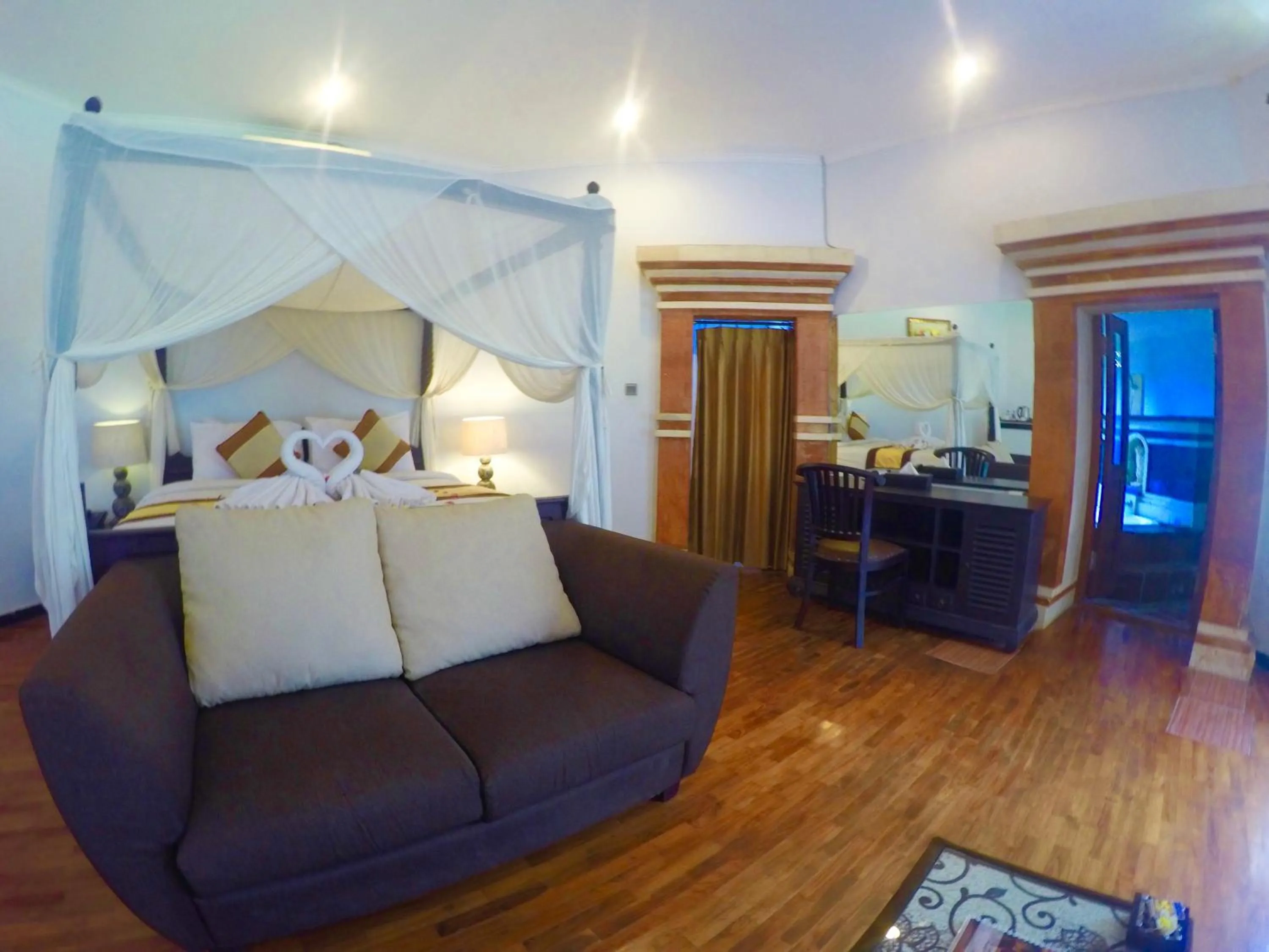 TV and multimedia in Mamo Hotel Uluwatu