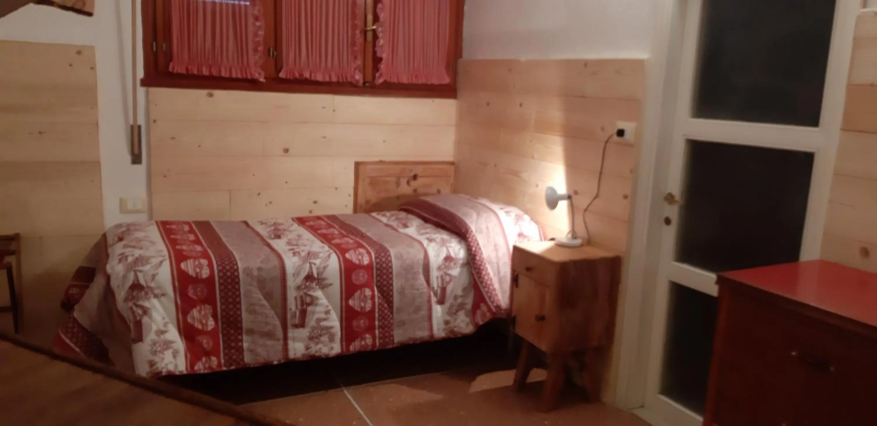 Bed in Albergo Cioccarelli