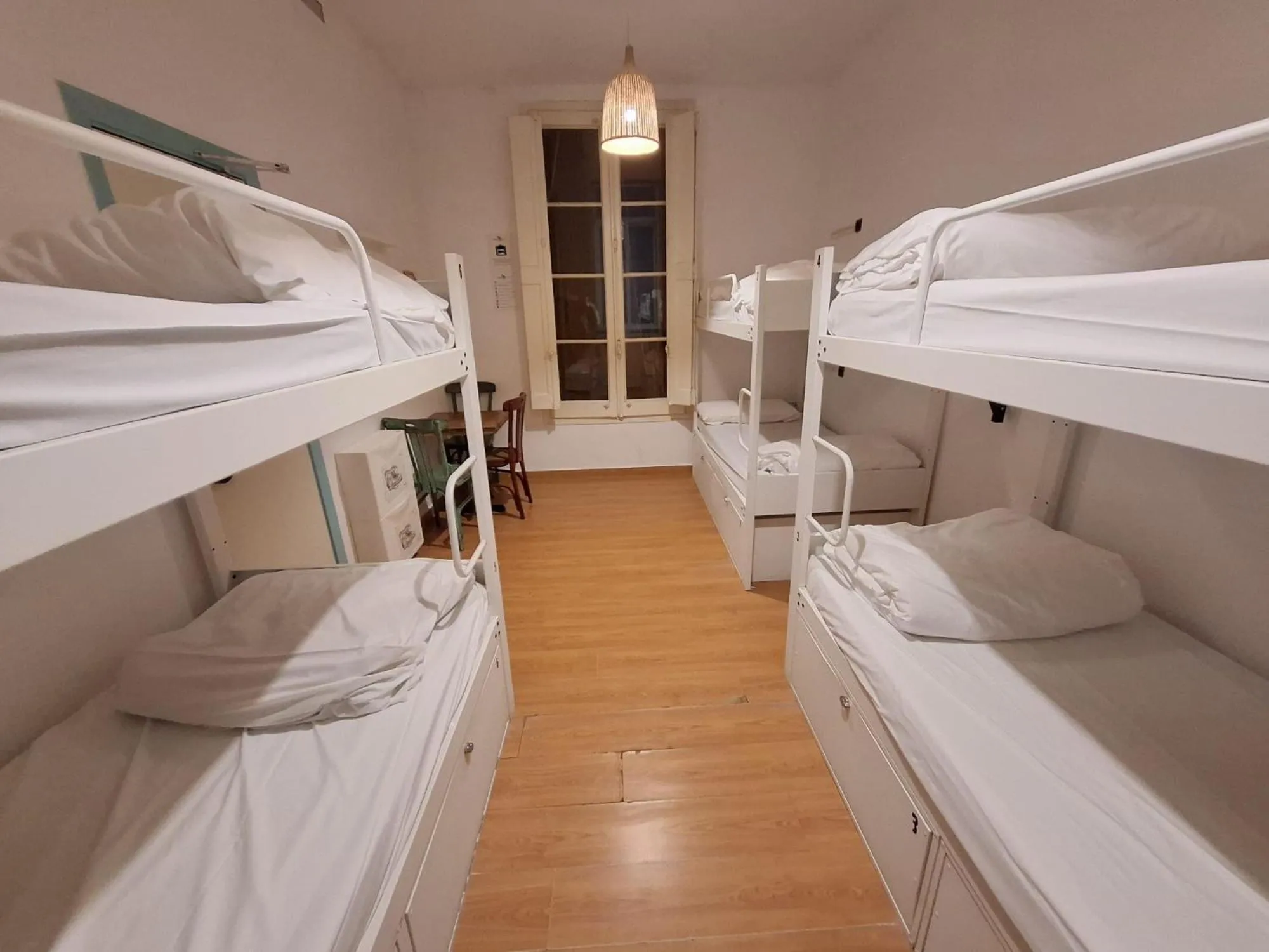 Bed in Mediterranean Hostel Barcelona