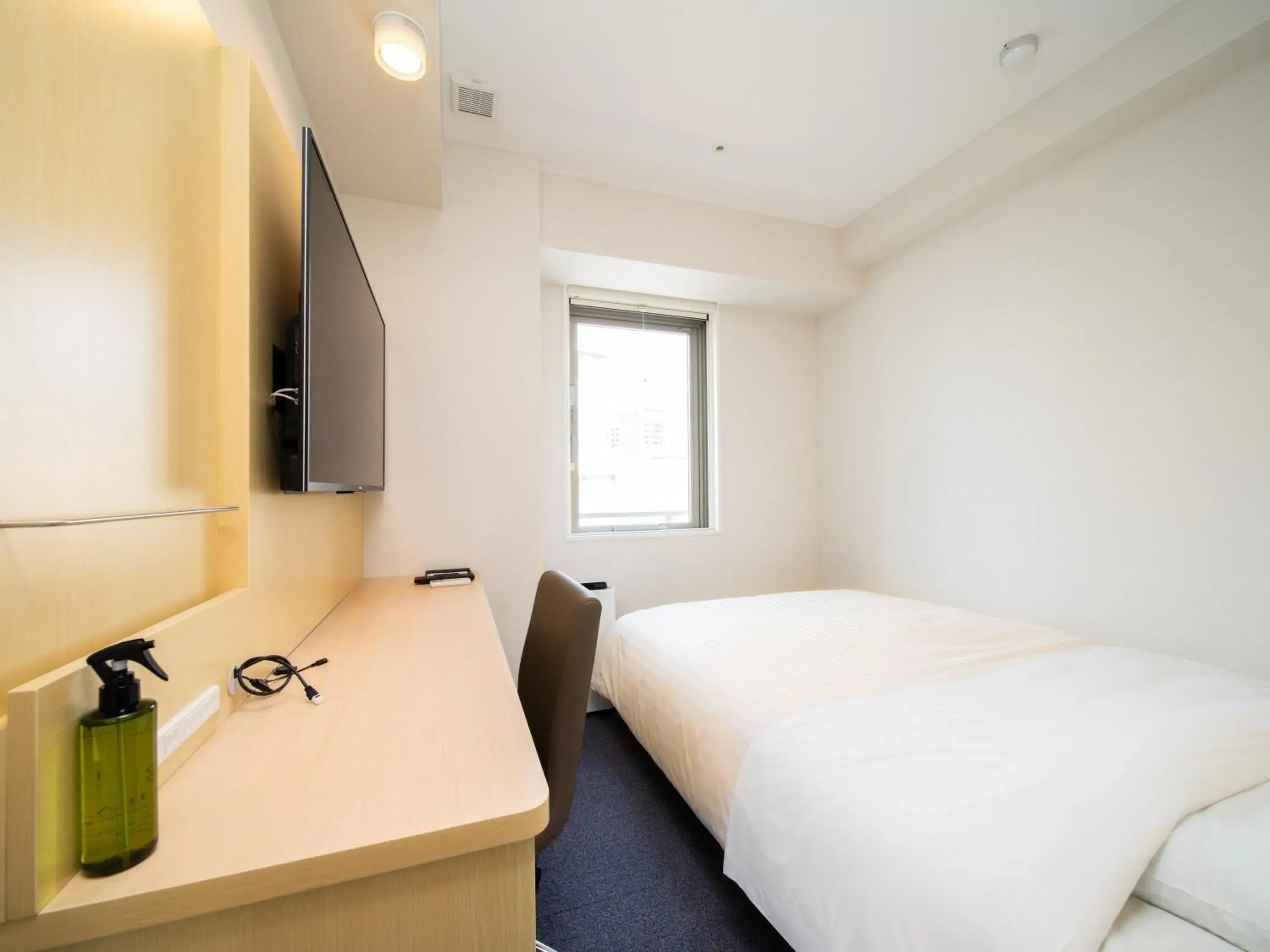 Photo of the whole room, Bed in Super Hotel Tokyo Shiba Photo of the whole room, Bed in Super Hotel Tokyo Shiba