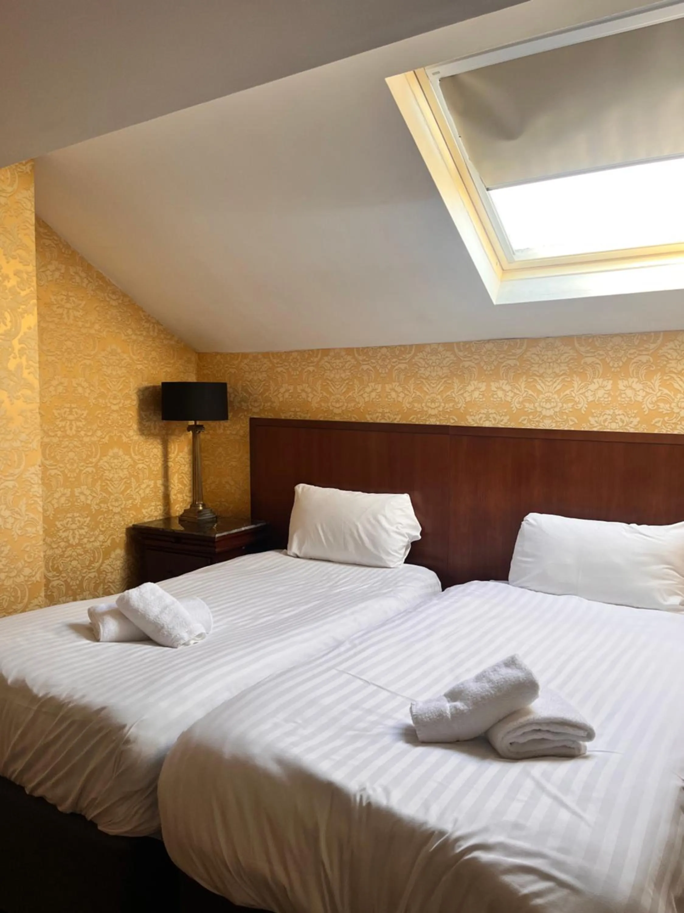Bedroom, Bed in Beech Mount Hotel - Free Parking