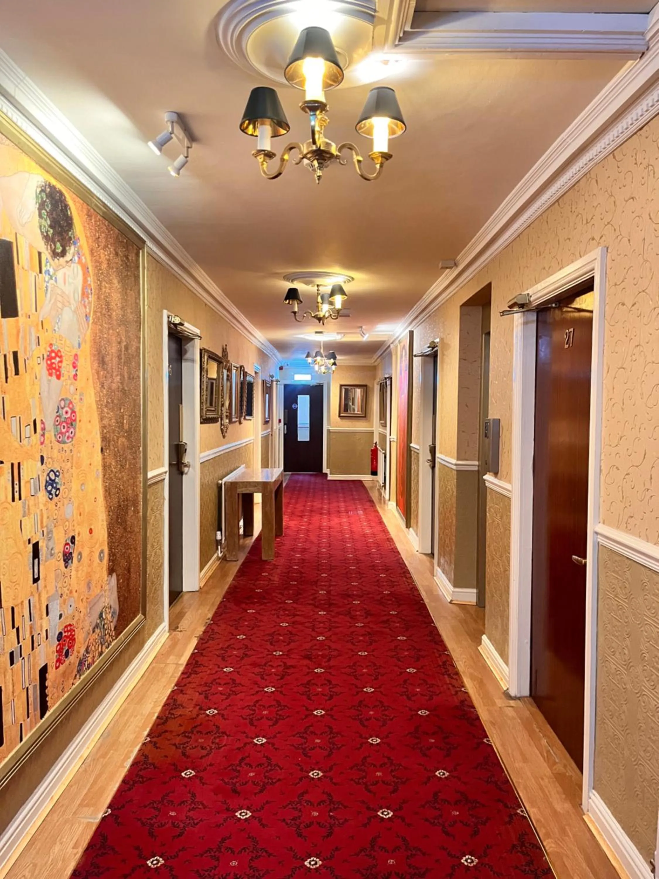 Decorative detail in Beech Mount Hotel - Free Parking