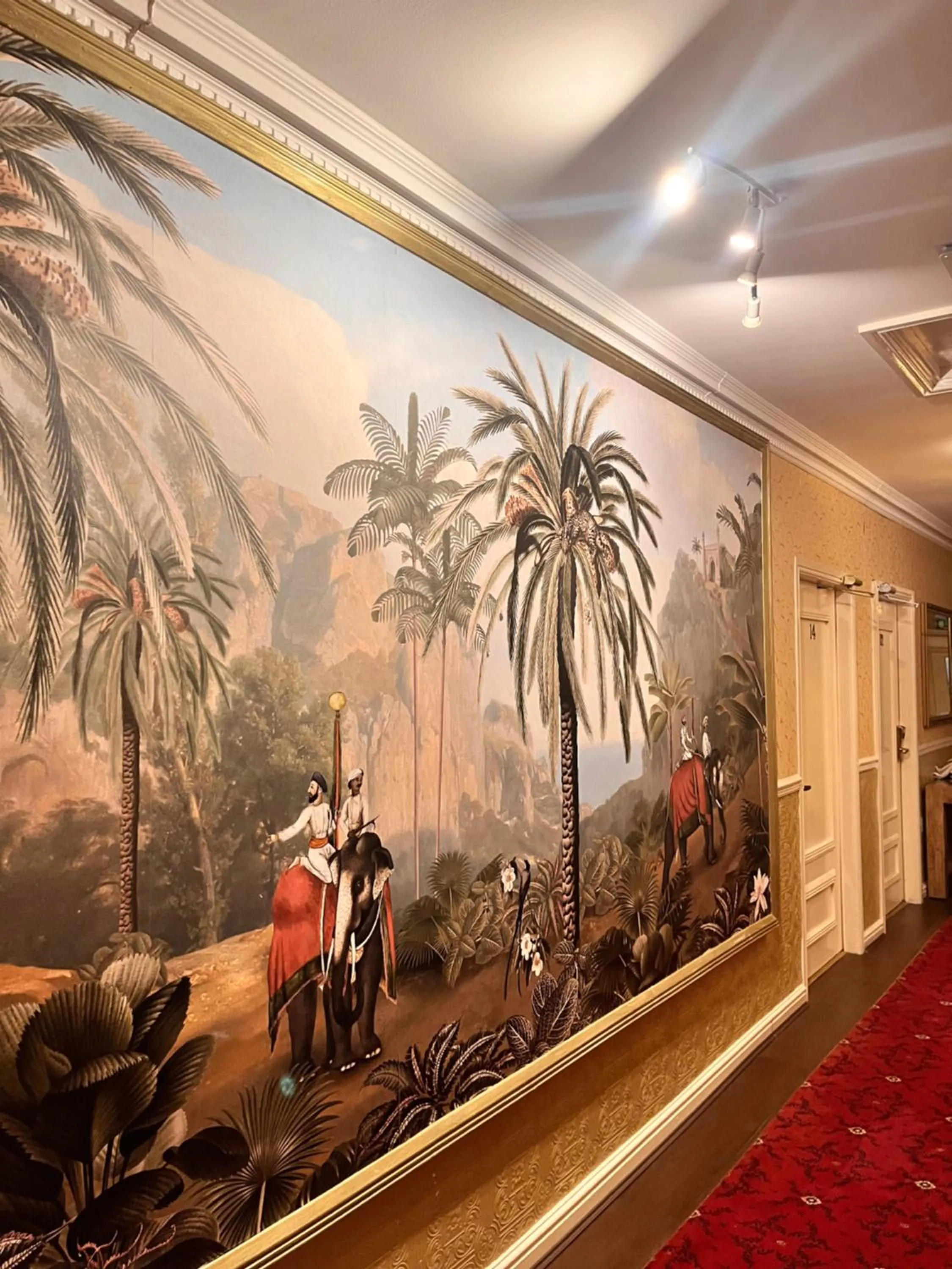 Decorative detail in Beech Mount Hotel - Free Parking