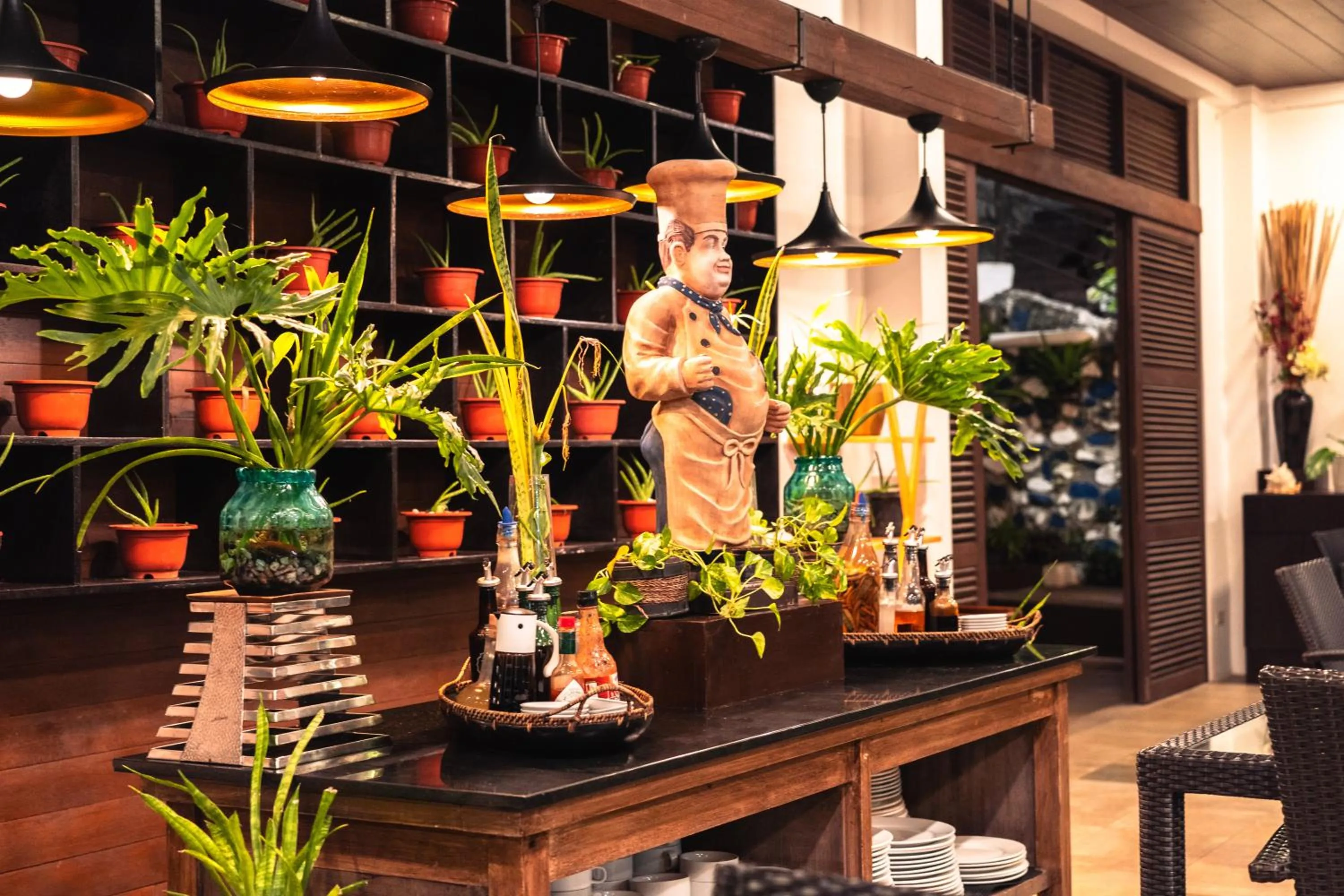 Restaurant/places to eat in Altamare Dive and Leisure Resort Anilao