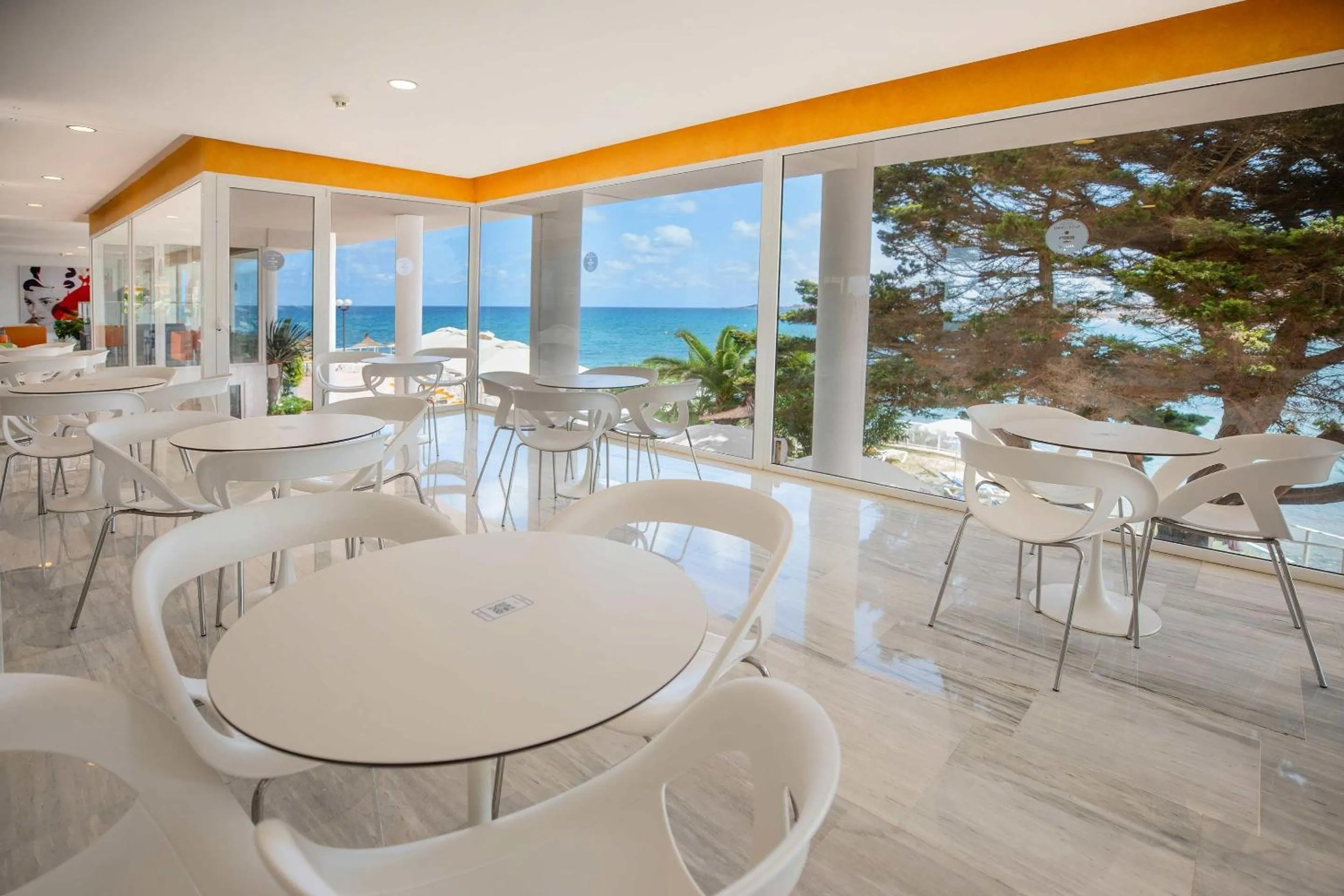 Lounge or bar in Hotel Servigroup Galua