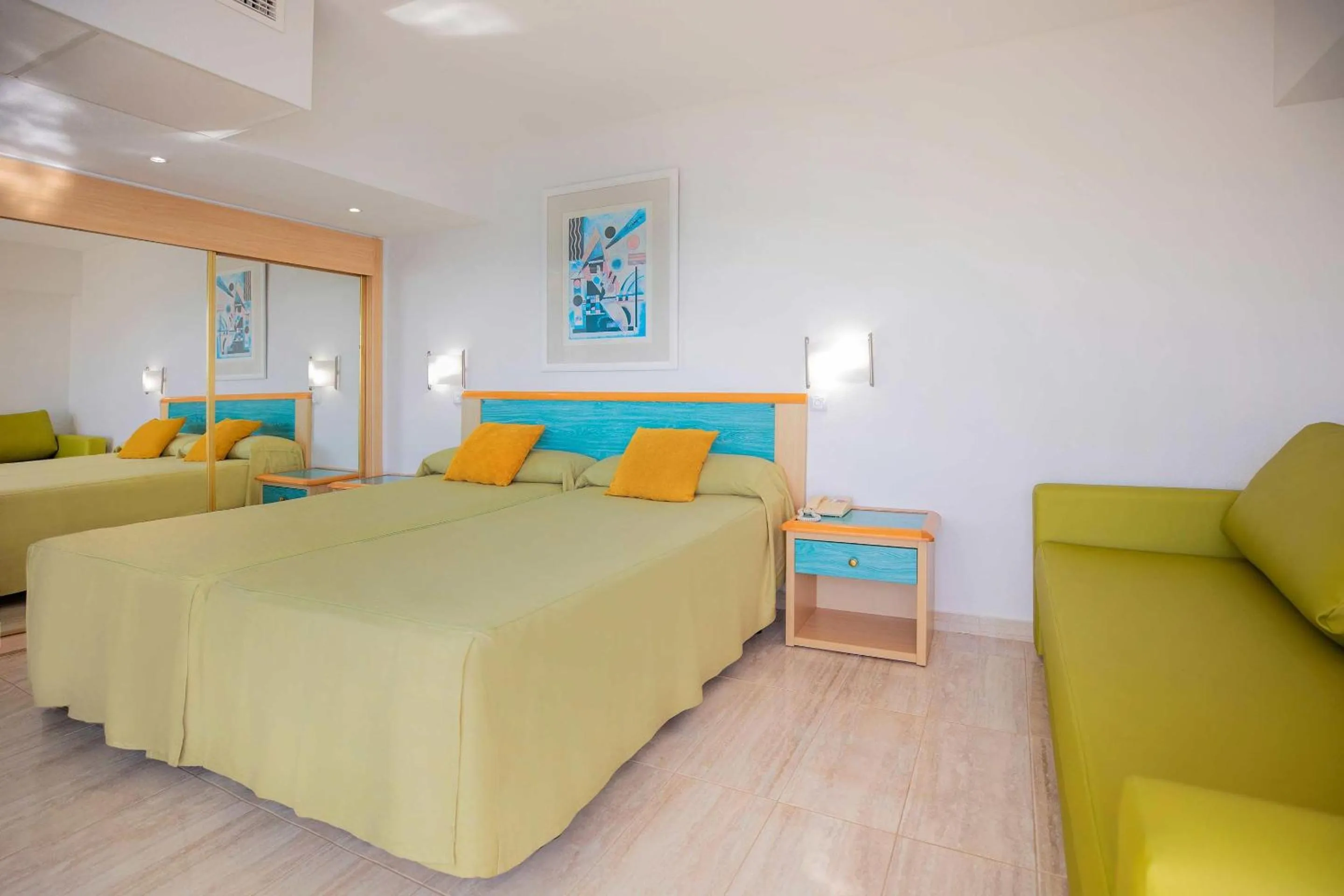 Photo of the whole room, Bed in Hotel Servigroup Galua