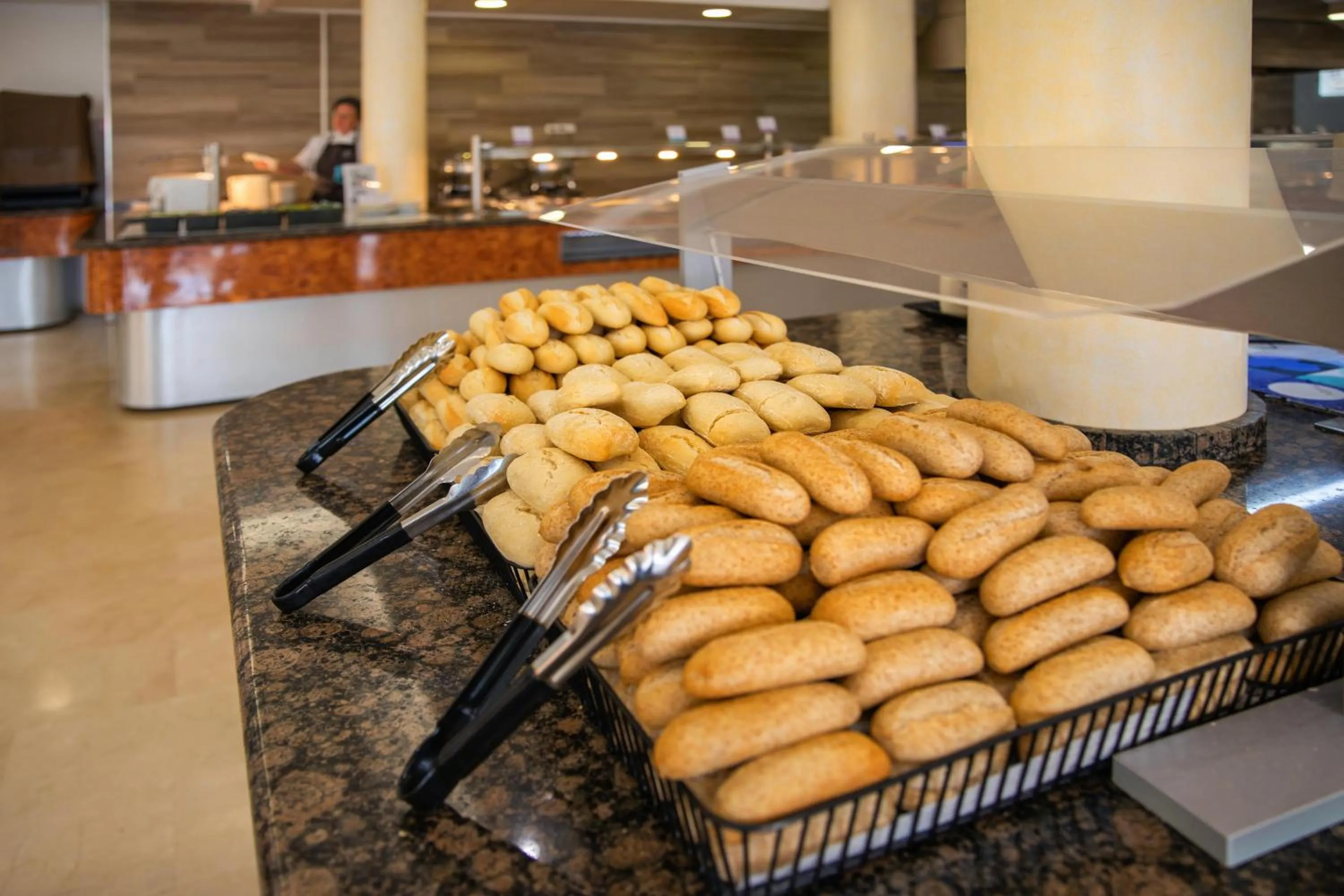 Restaurant/places to eat in Hotel Servigroup Galua