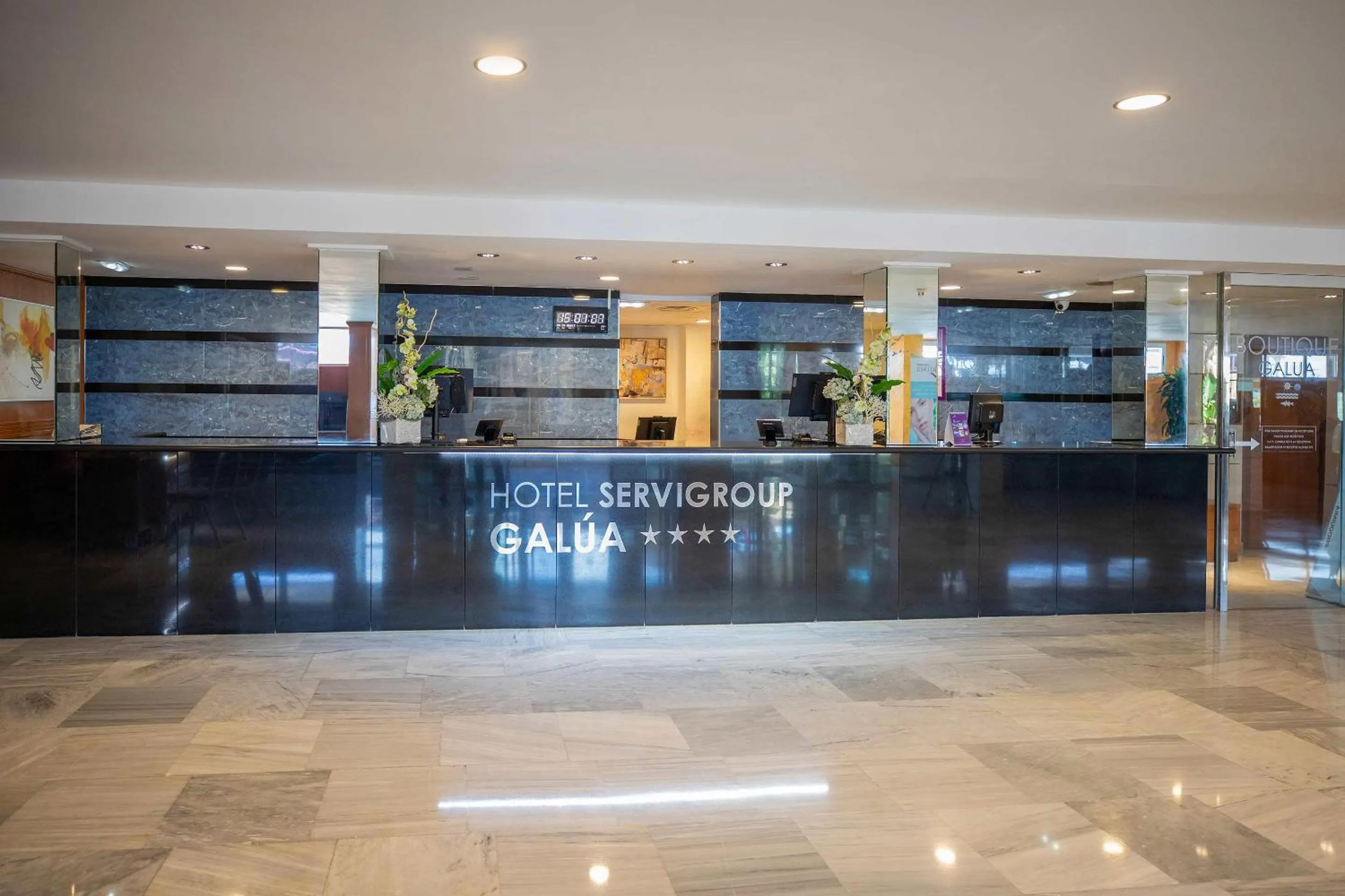 Lobby or reception in Hotel Servigroup Galua