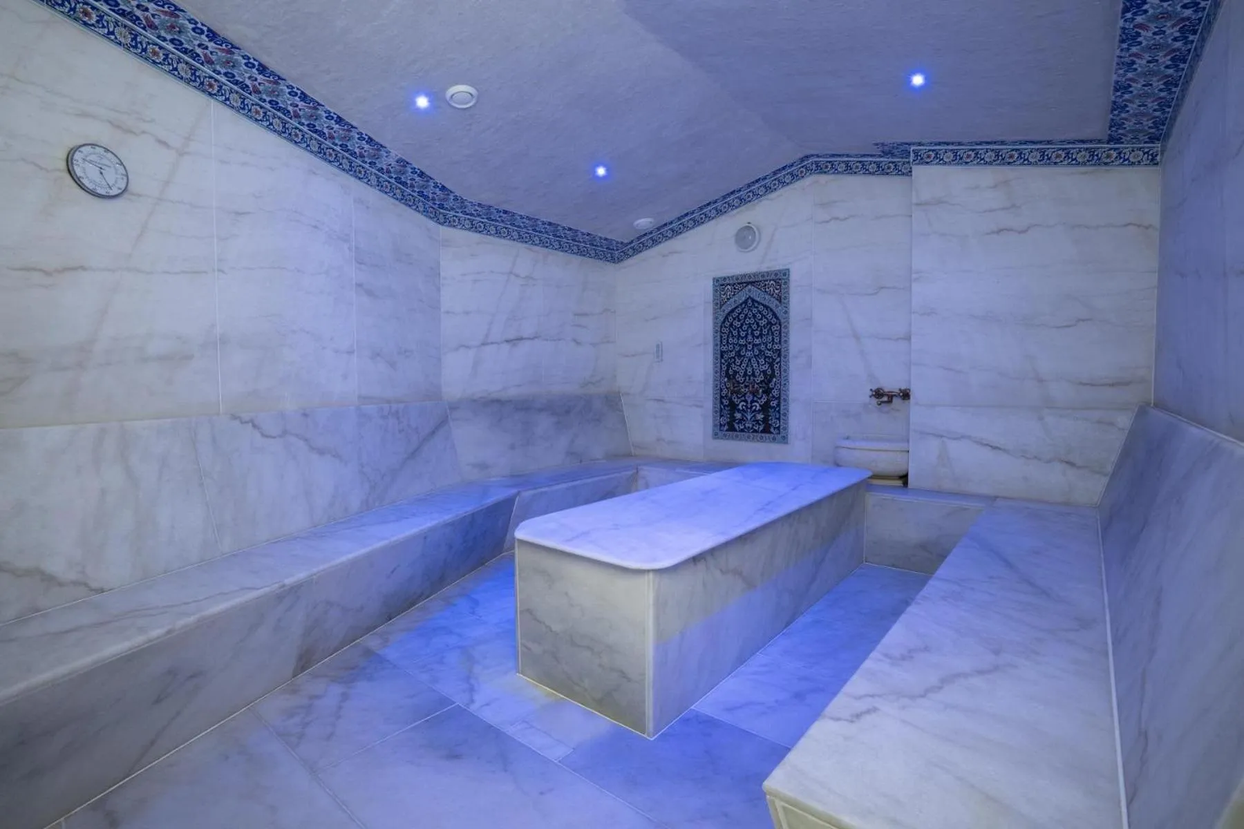 Spa and wellness centre/facilities in APLEND Wellness Hotel Borovica