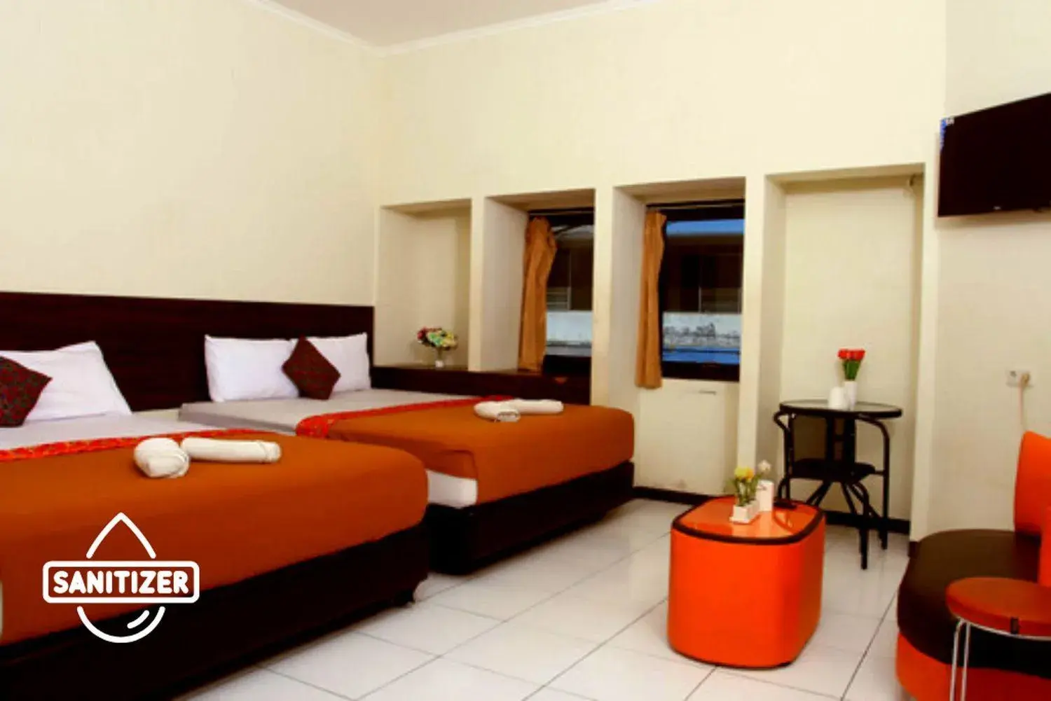 Photo of the whole room, Bed in Bantal Guling Pasar Baru Photo of the whole room, Bed in Bantal Guling Pasar Baru