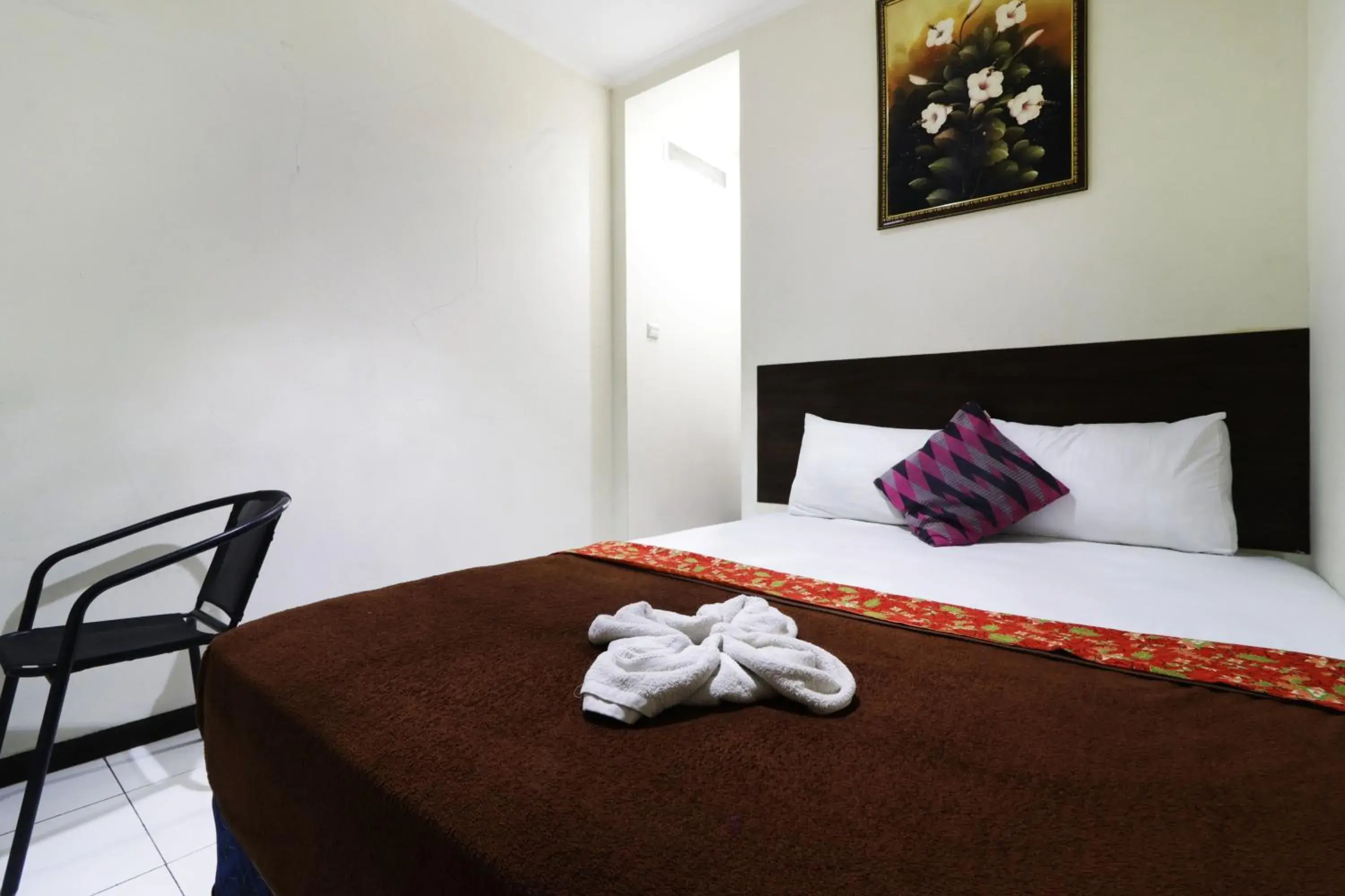 Bed in Bantal Guling Pasar Baru Bed in Bantal Guling Pasar Baru