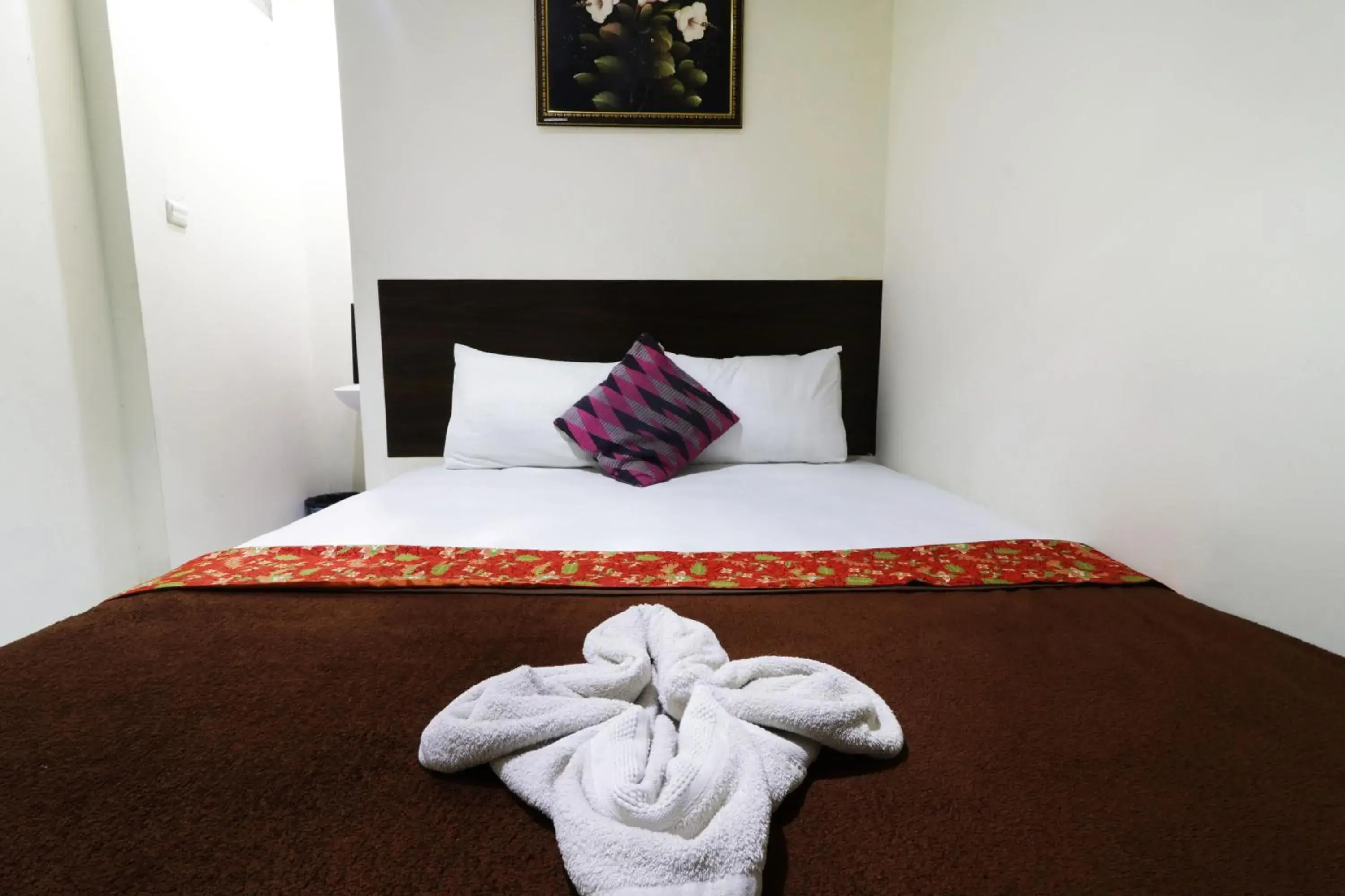 Bed in Bantal Guling Pasar Baru Bed in Bantal Guling Pasar Baru