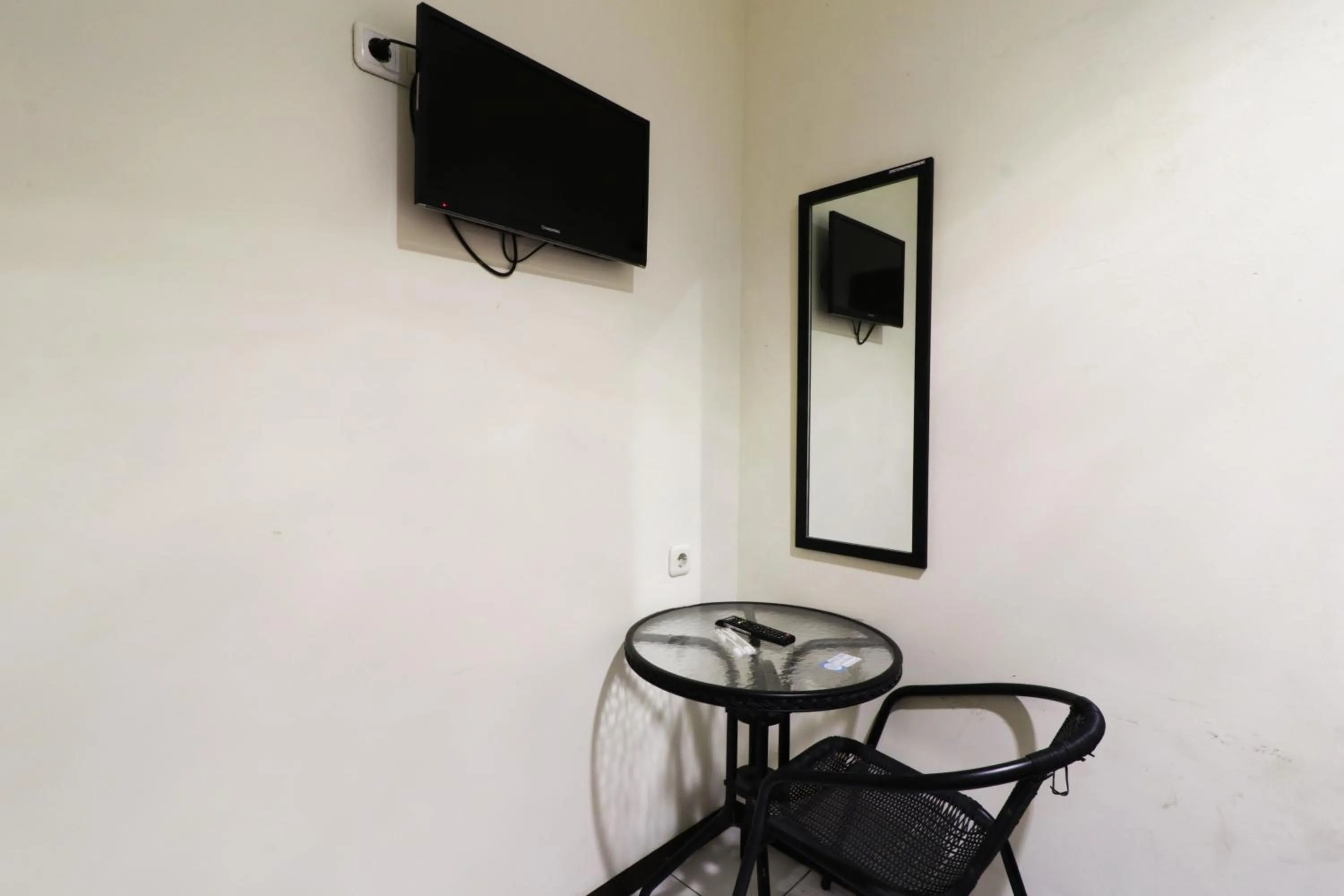 TV and multimedia in Bantal Guling Pasar Baru