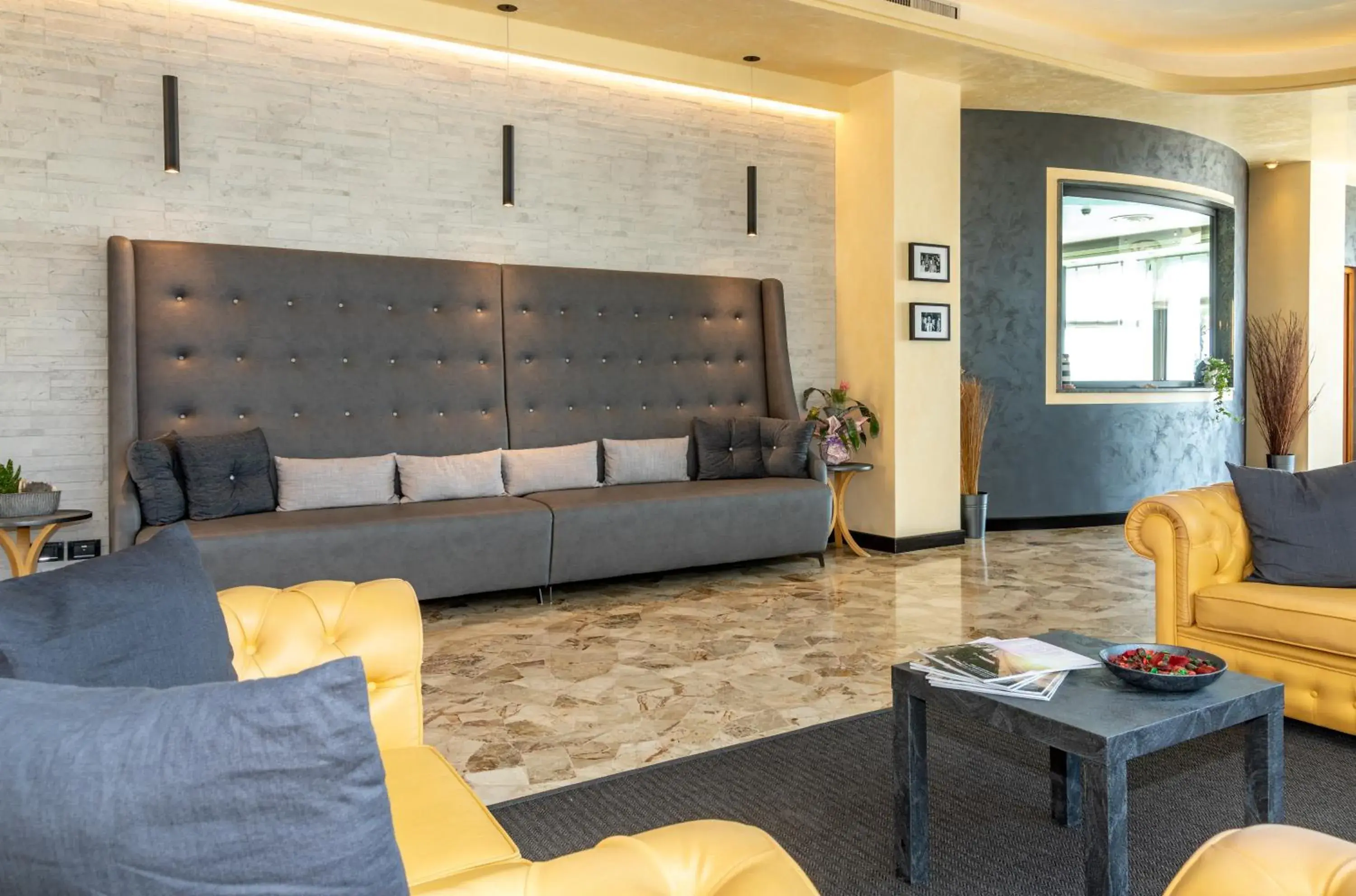 Lobby or reception, Seating Area in Hotel Sayonara