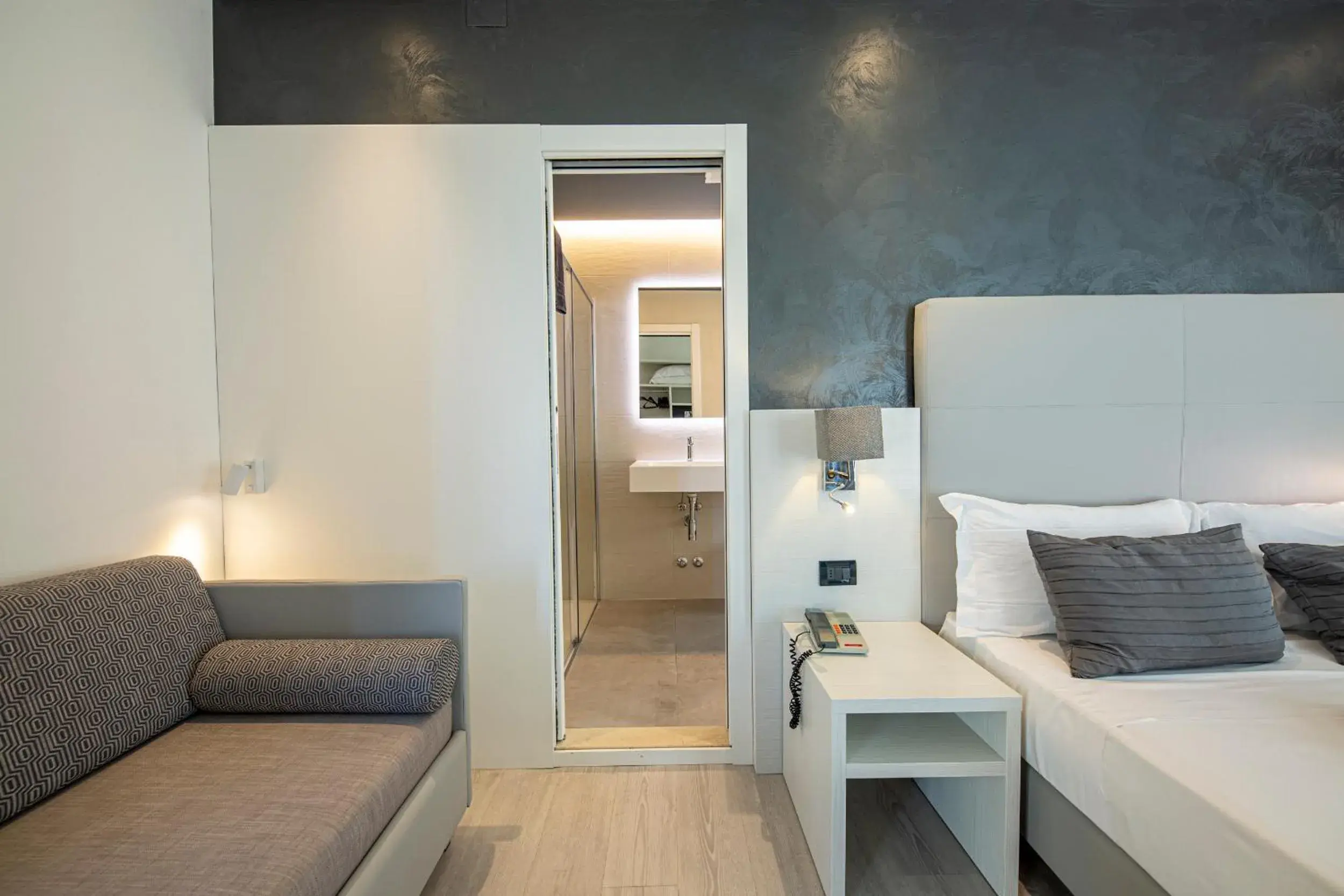 Bathroom, Seating Area in Hotel Sayonara