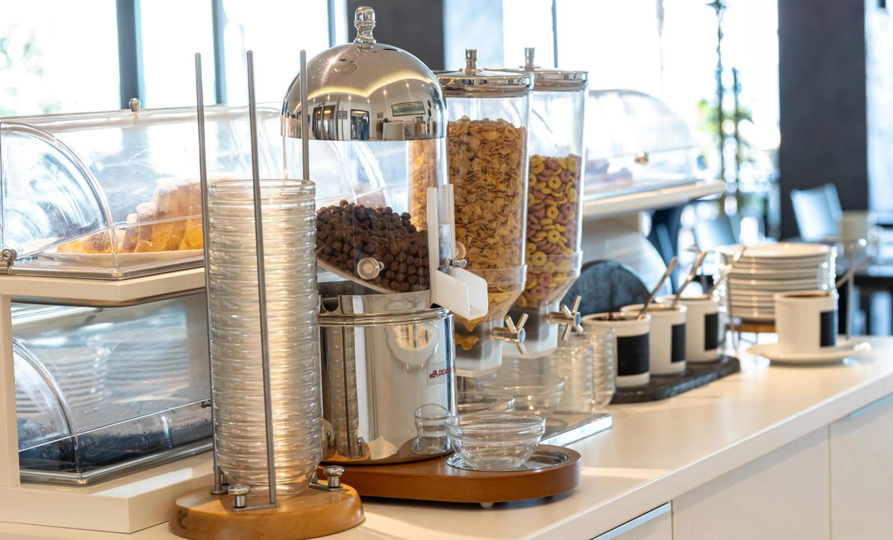 Restaurant/places to eat in Hotel Sayonara